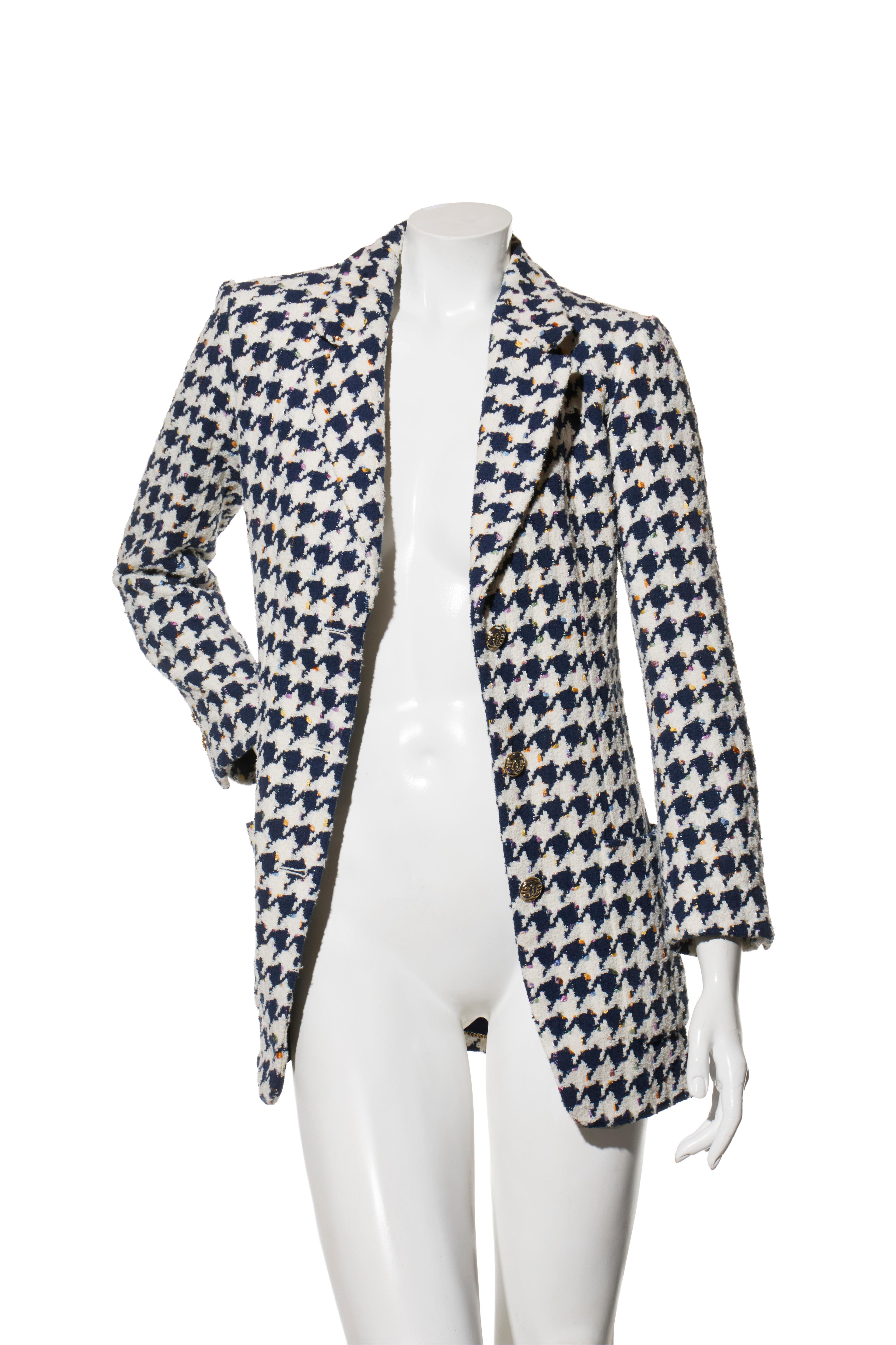Gray Chanel Navy & White Houndstooth Tweed Blazer Spring/Summer 2018 Size FR 34 For Sale