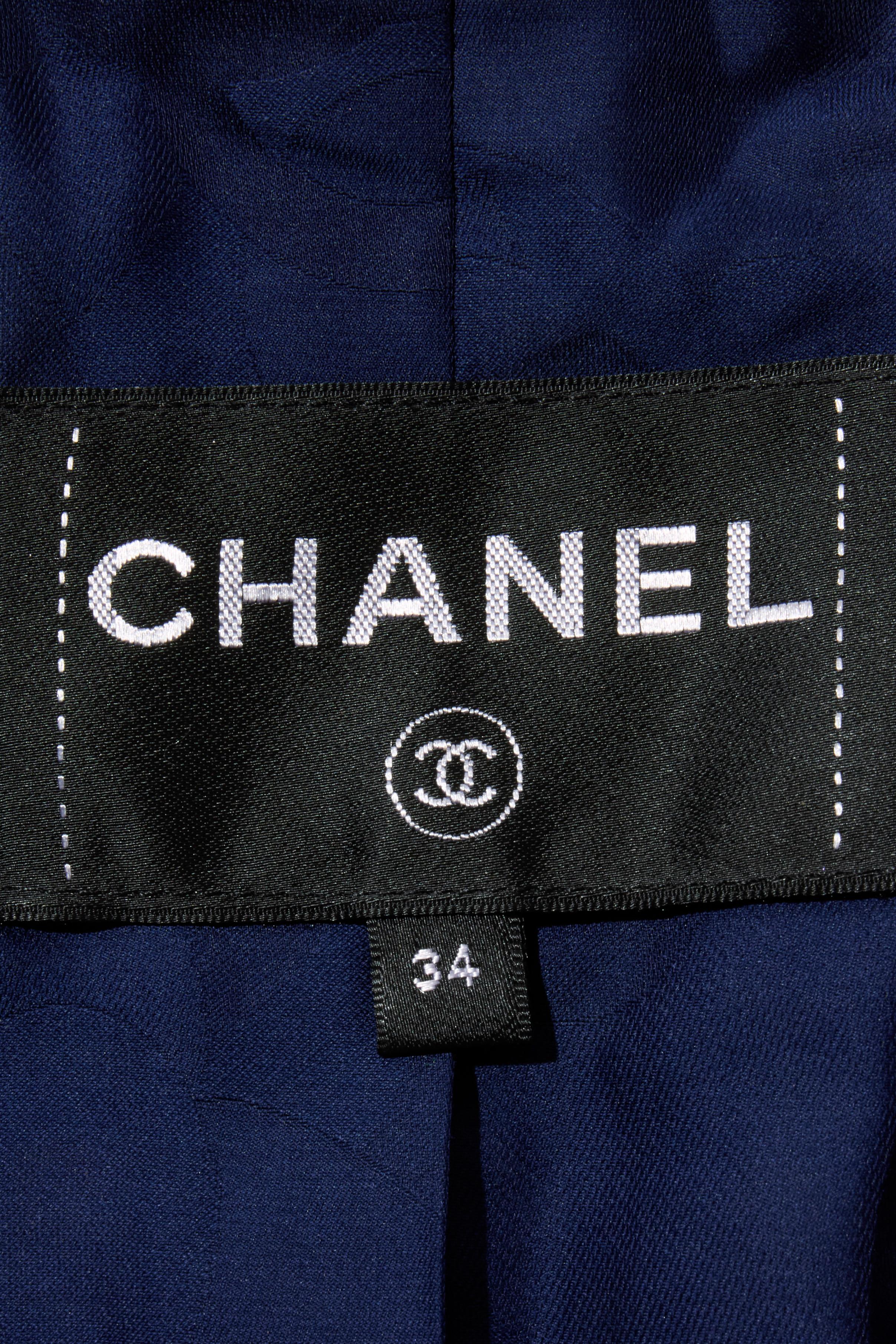 Chanel Navy & White Houndstooth Tweed Blazer Spring/Summer 2018 Size FR 34 For Sale 4