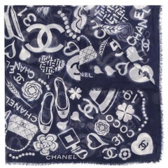 Chanel Chanel Kaschmirschal mit marineblauem und weißem Motivdruck