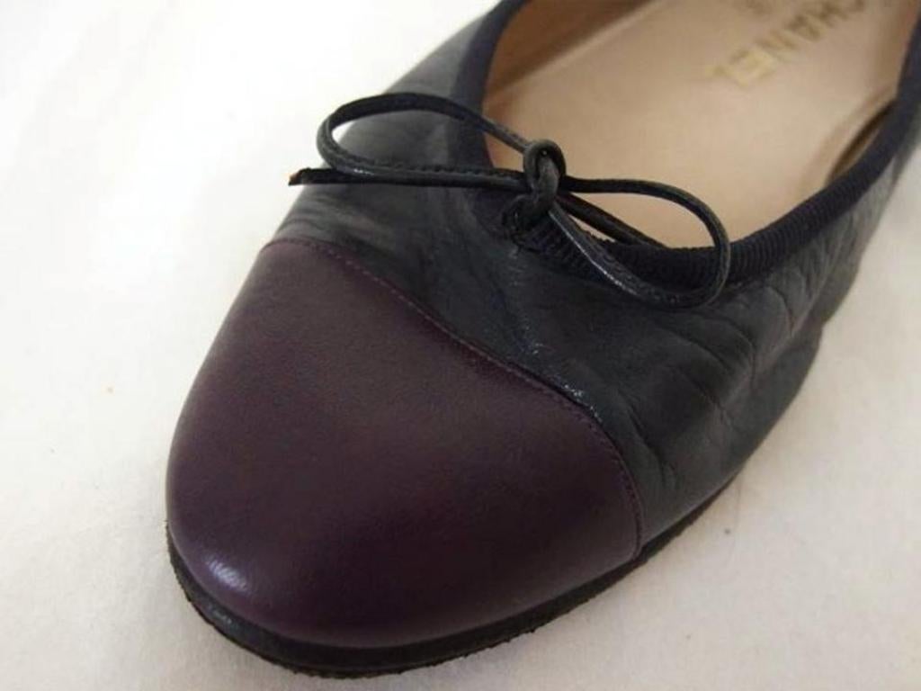Chanel Navy X Purple Cc Cap Toe Ballerina 210568 Flats In Fair Condition For Sale In Forest Hills, NY