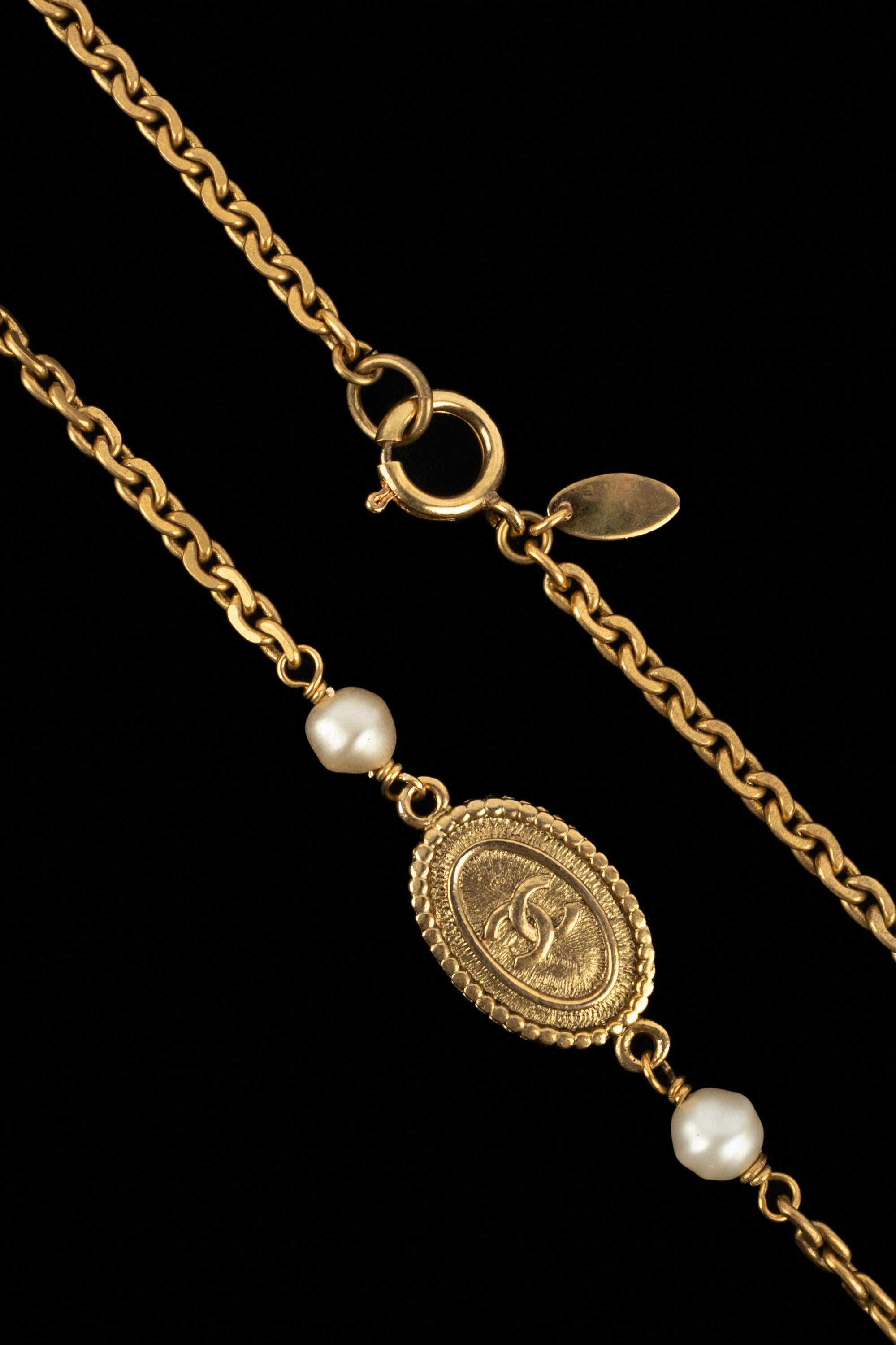 Women's Chanel necklace 1980s