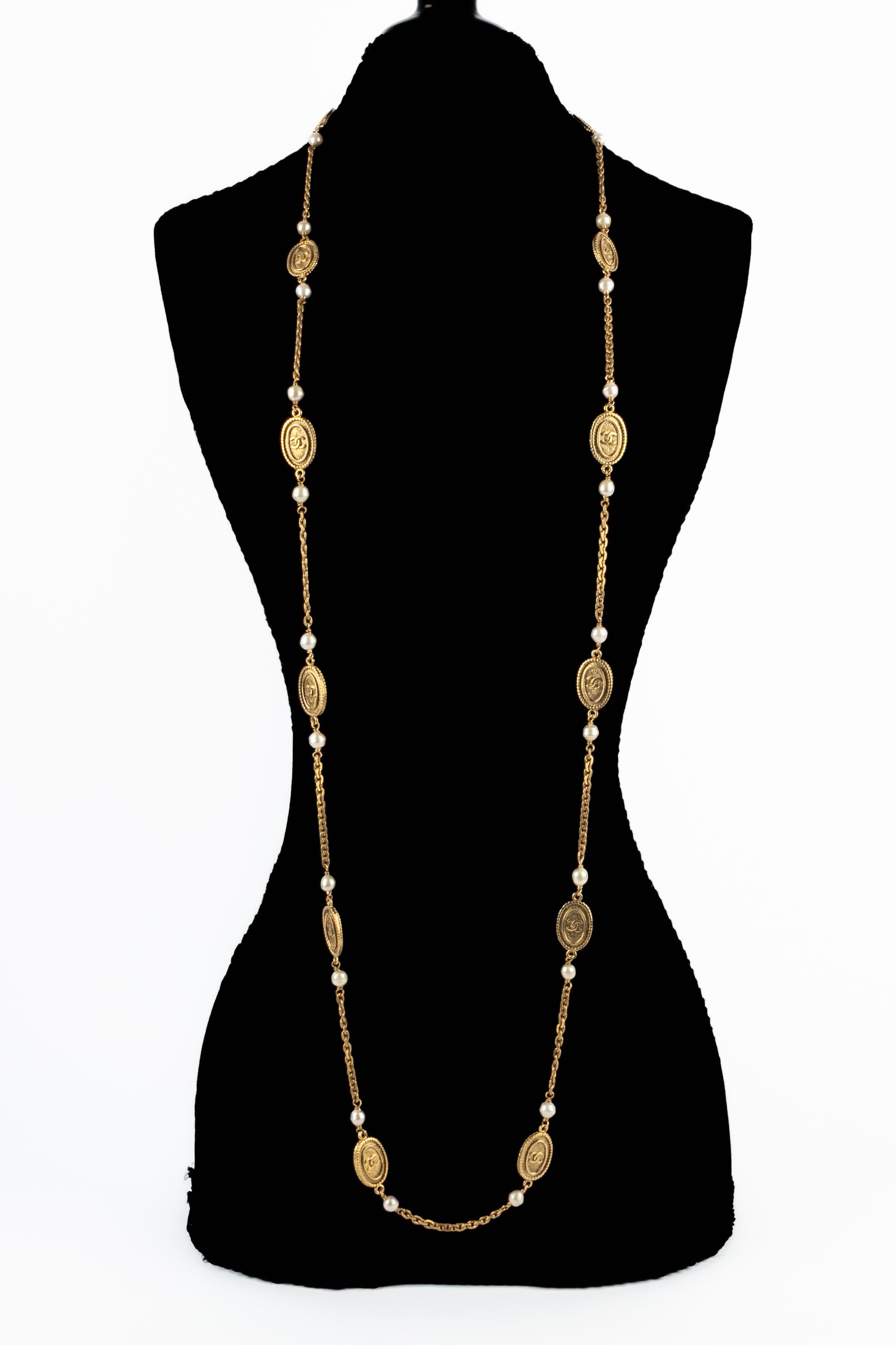 Chanel necklace 1980s 3