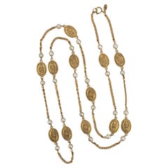 Chanel necklace 1980s