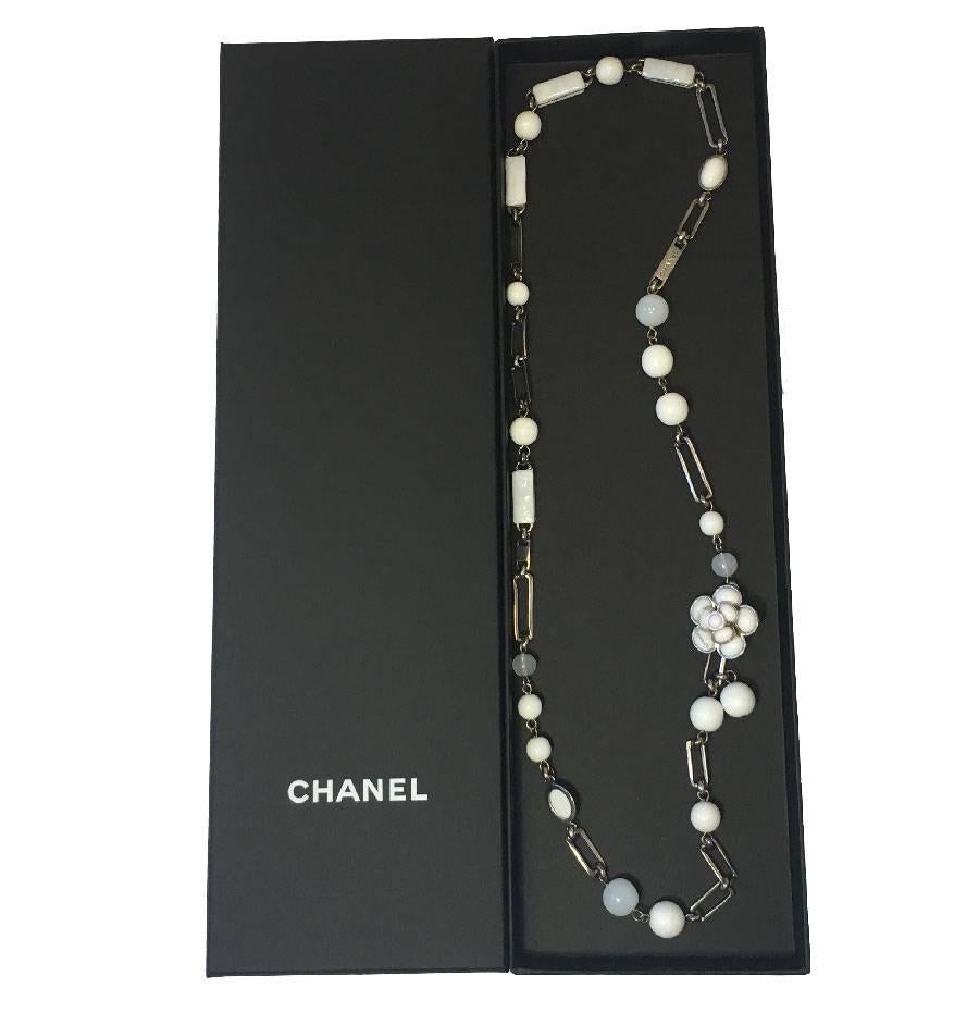 CHANEL Necklace-belt in White and Transparent Molten Glass 3