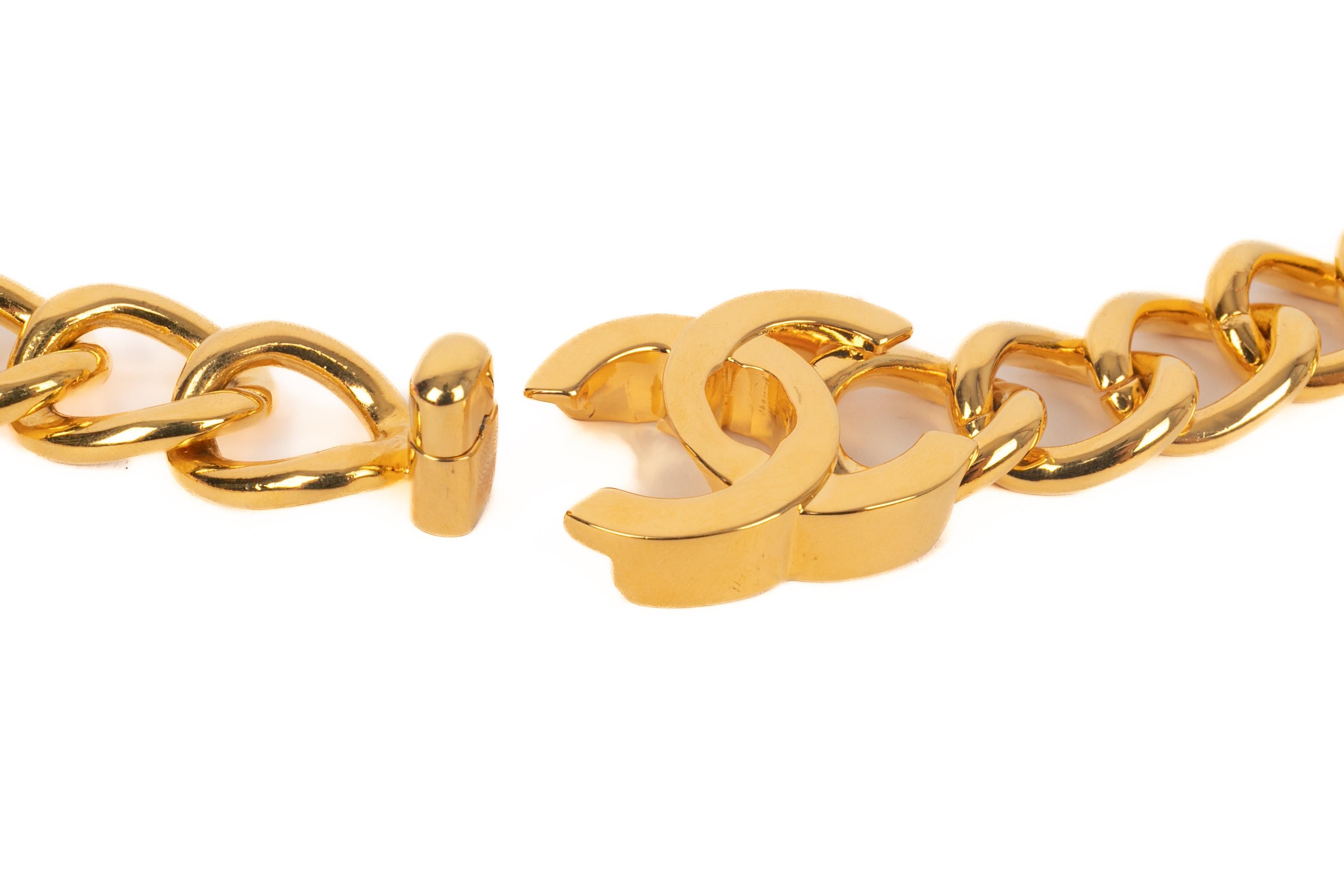 Chanel necklace / belt turnlock 1996 For Sale 2