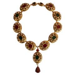 Collar Chanel de Karl Lagerfeld hacia 1985