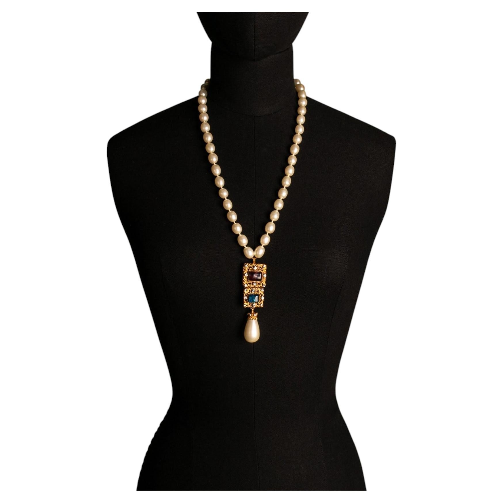 Chanel necklace by Karl Lagerfeld Haute couture circa 1985