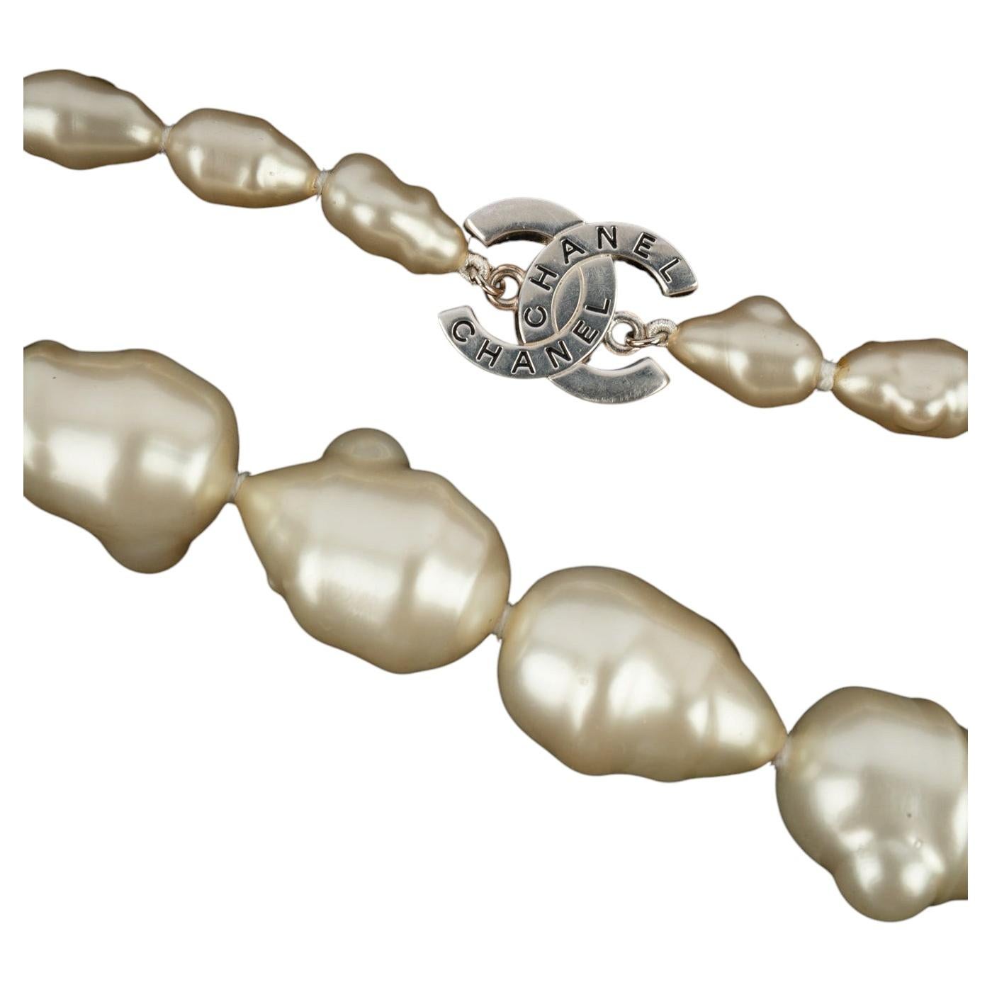 Chanel necklace by Karl Lagerfeld Spring-Summer 1998 For Sale