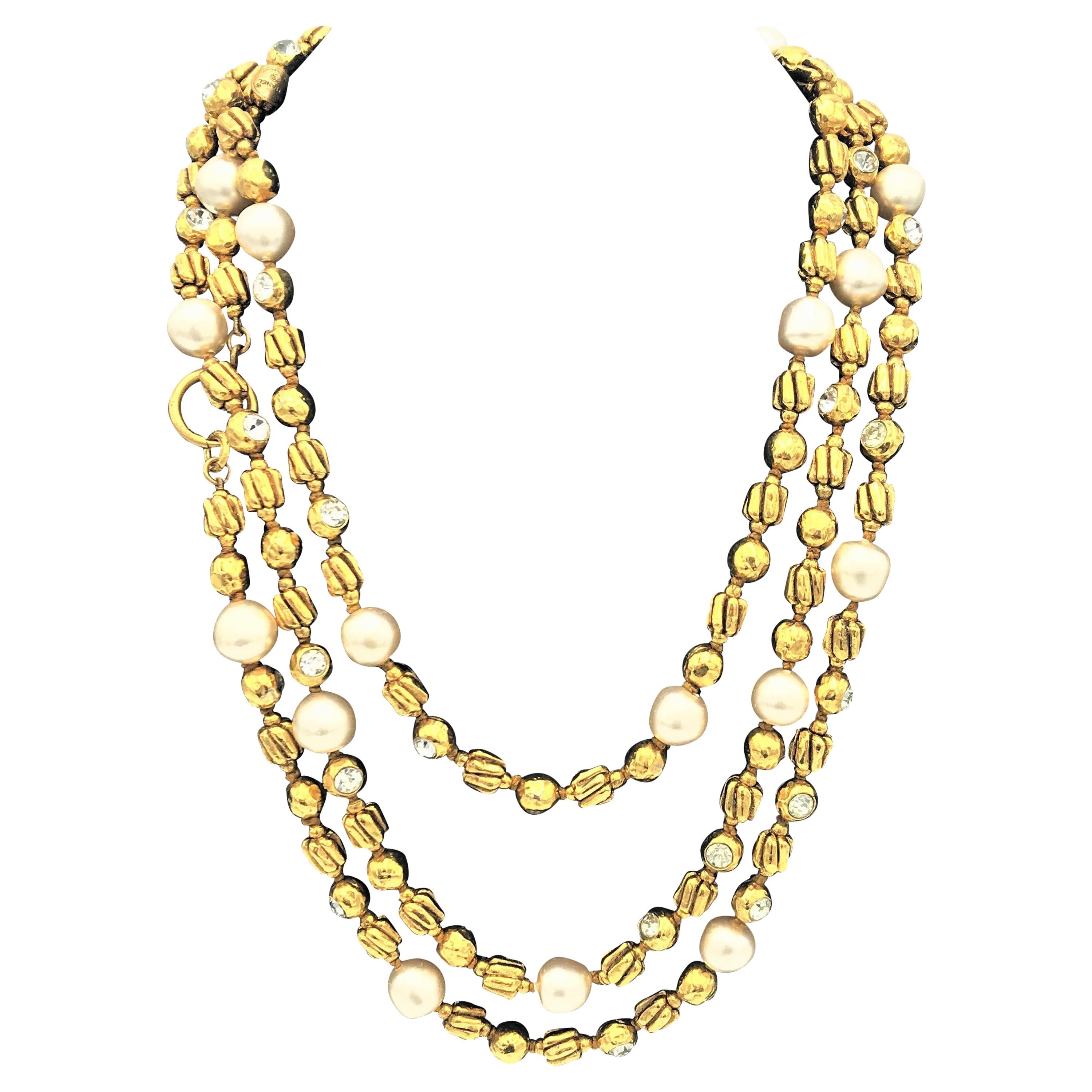 Chanel-Halskette von R. Goossens mit Perlen, 183 cm lang vergoldet, 1970/80er Jahre  (Künstler*in) im Angebot