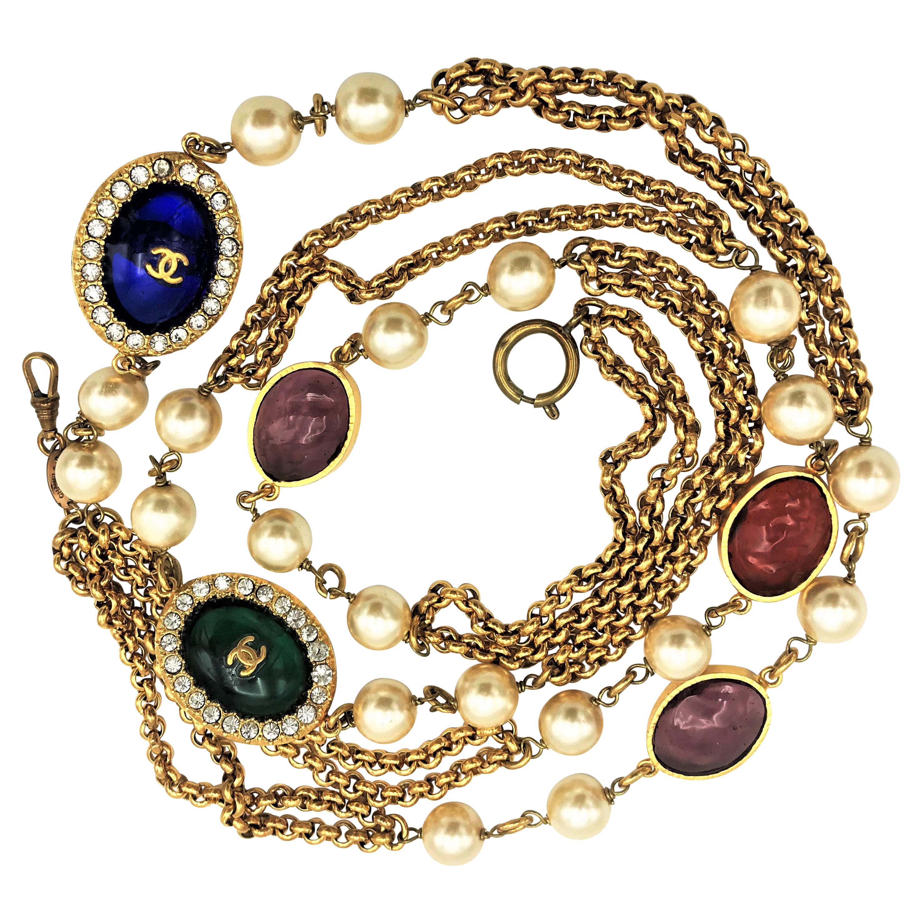Collana Chanel di Robert Goossens for Chanel, firma. 1983, placcato oro in vendita