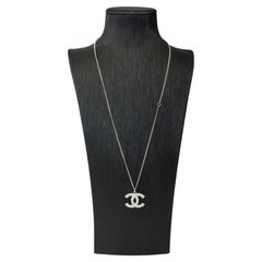  Chanel Necklace CC in silver color metal with crystal