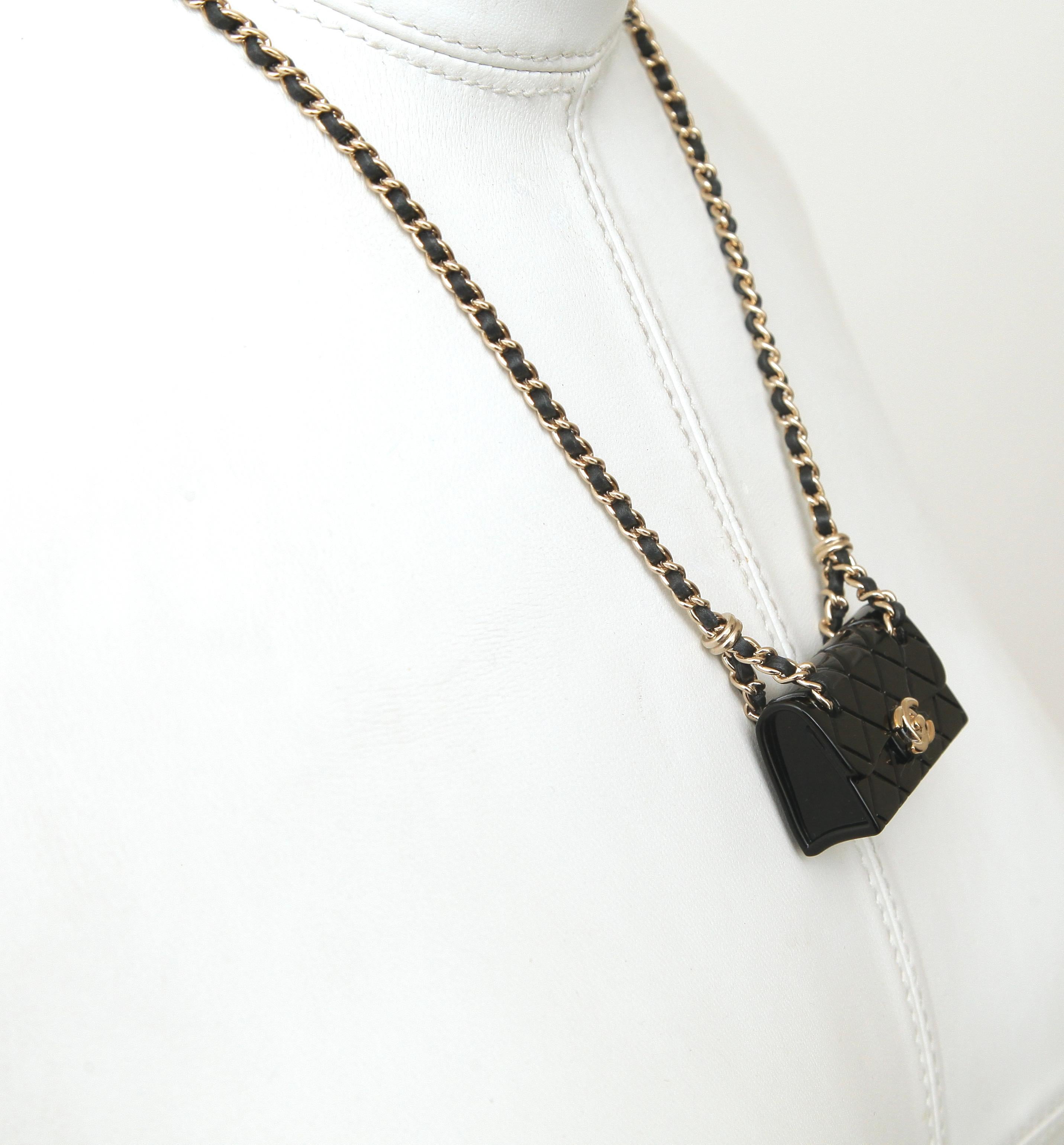 CHANEL Necklace Chain Black Flap Bag Resin Quilted Black Leather Gold HW 2023 In Excellent Condition In Hollywood, FL