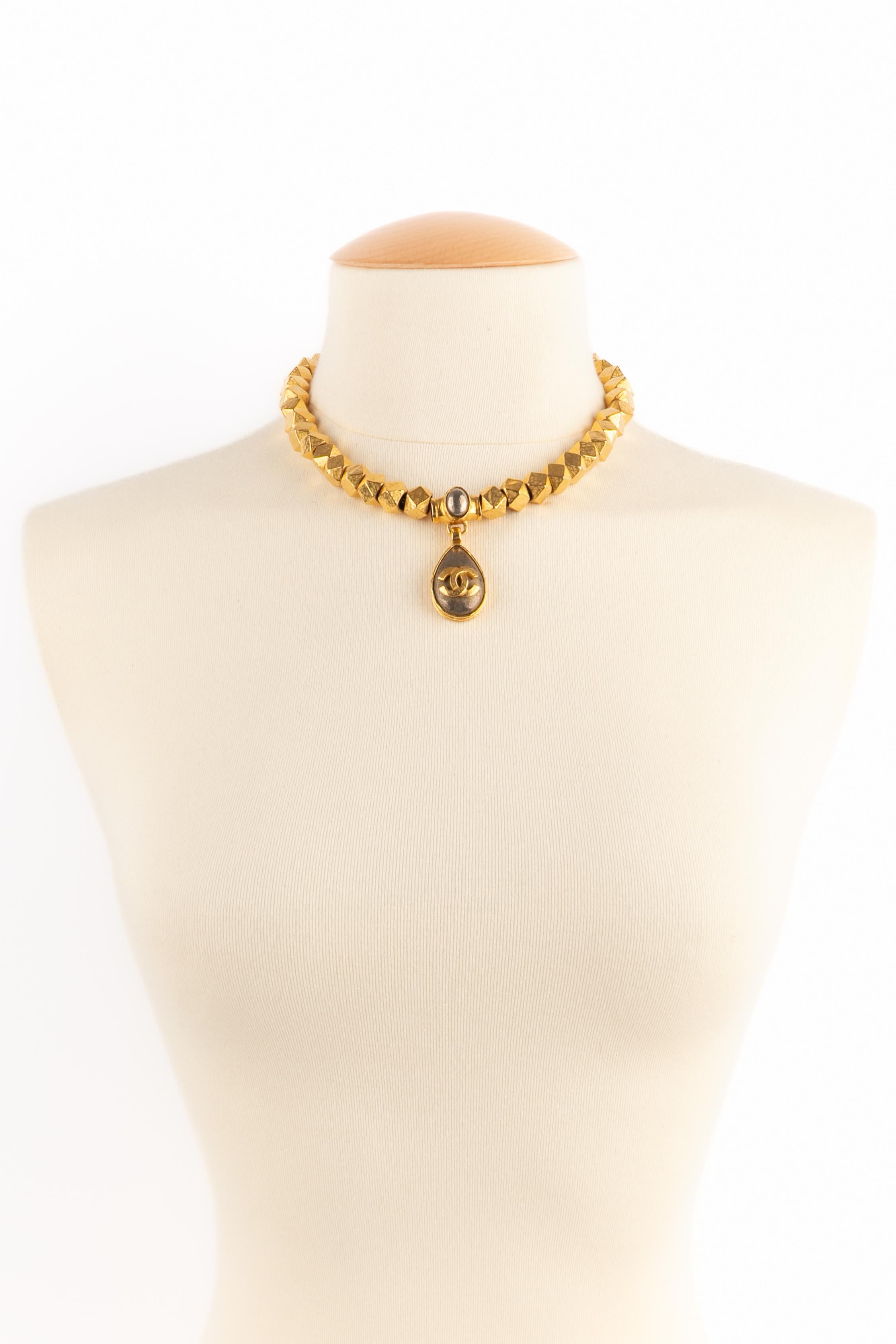Women's Chanel necklace Fall 1997