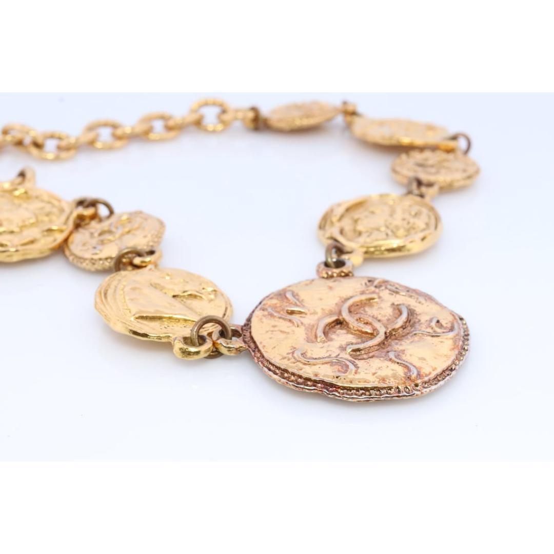 Chanel Halskette. Genuine CC CHANEL Runde LOGO Münze-Halskette. Scheibe Kette Halskette im Angebot 1