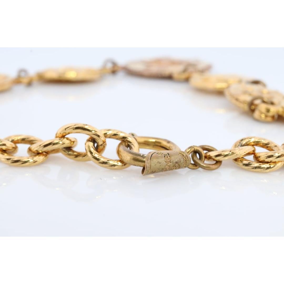 Chanel Halskette. Genuine CC CHANEL Runde LOGO Münze-Halskette. Scheibe Kette Halskette im Angebot 5