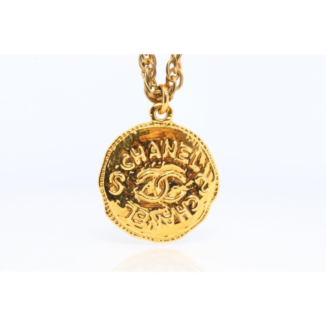 Chanel Necklace. Genuine CC CHANEL Round LOGO Coin Necklace. Disc Medallion For Sale 1