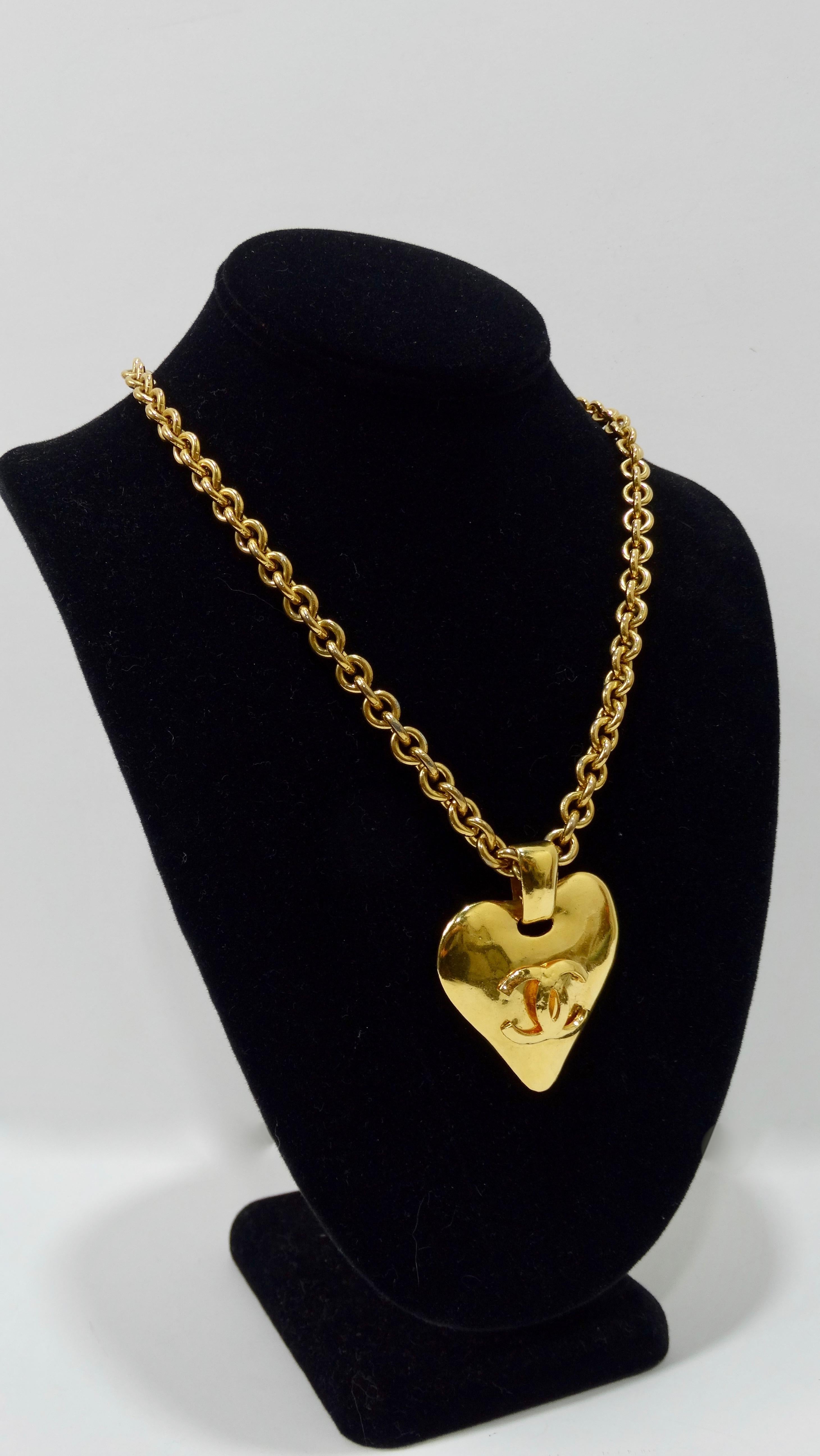 Chanel CC Heart Necklace 1993  In Good Condition In Scottsdale, AZ