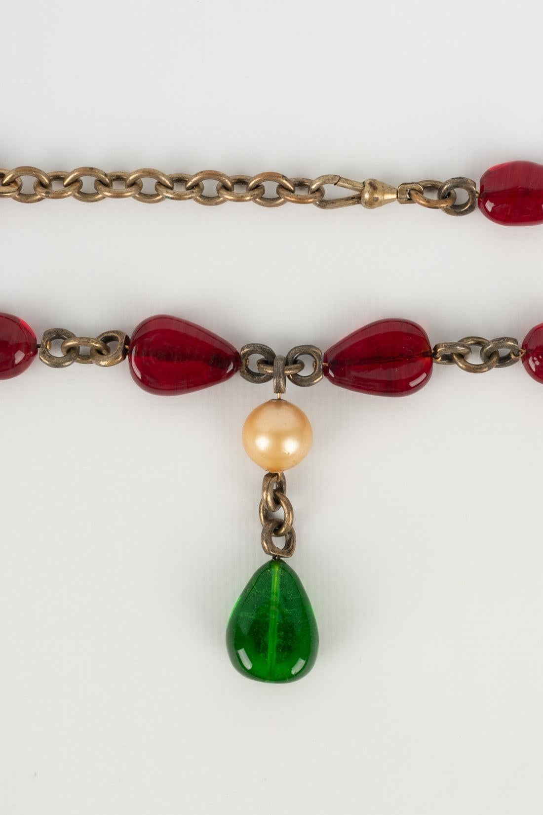 Chanel Necklace Haute Couture in Old Golden Metal with Red Glass Pearls For Sale 1