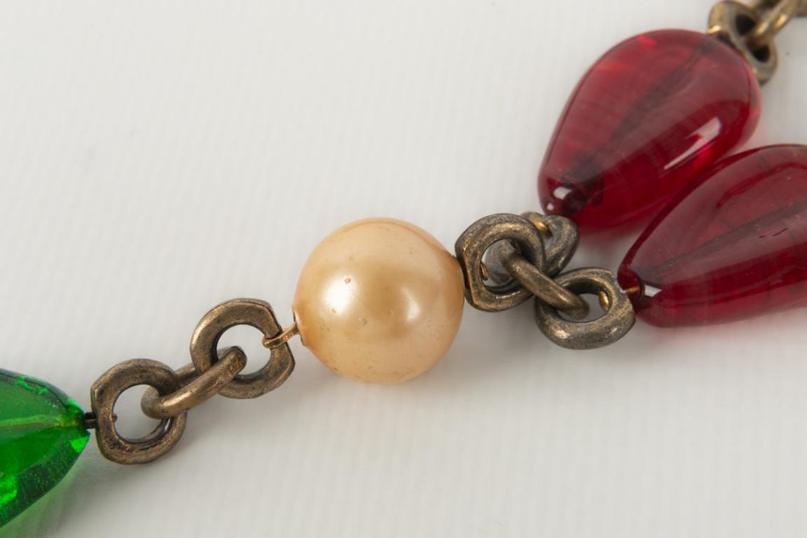 Chanel Necklace Haute Couture in Old Golden Metal with Red Glass Pearls For Sale 3