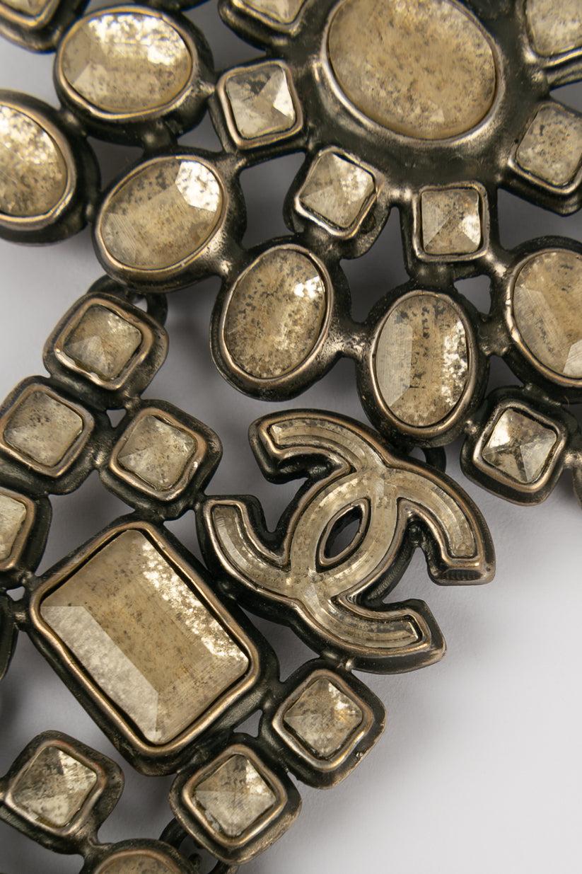 Chanel Halskette aus dunkel versilbertem Metall im Angebot 4