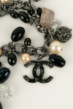 Chanel Halskette aus dunkel versilbertem Metall in Schwarz- und Perlentönen, 2004