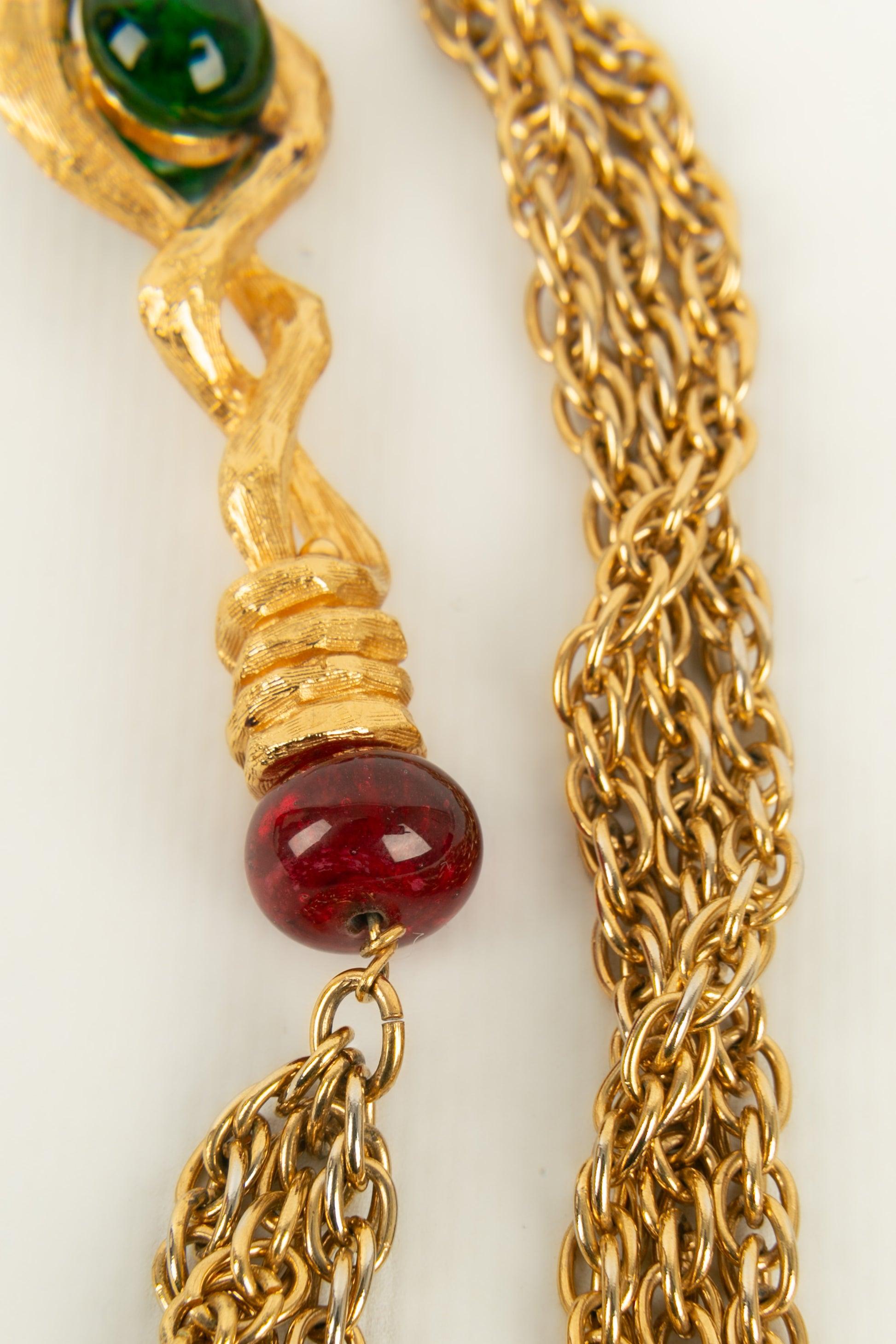 Chanel Necklace in Gold-Plated Metal and Colored Glass Pearls For Sale 6