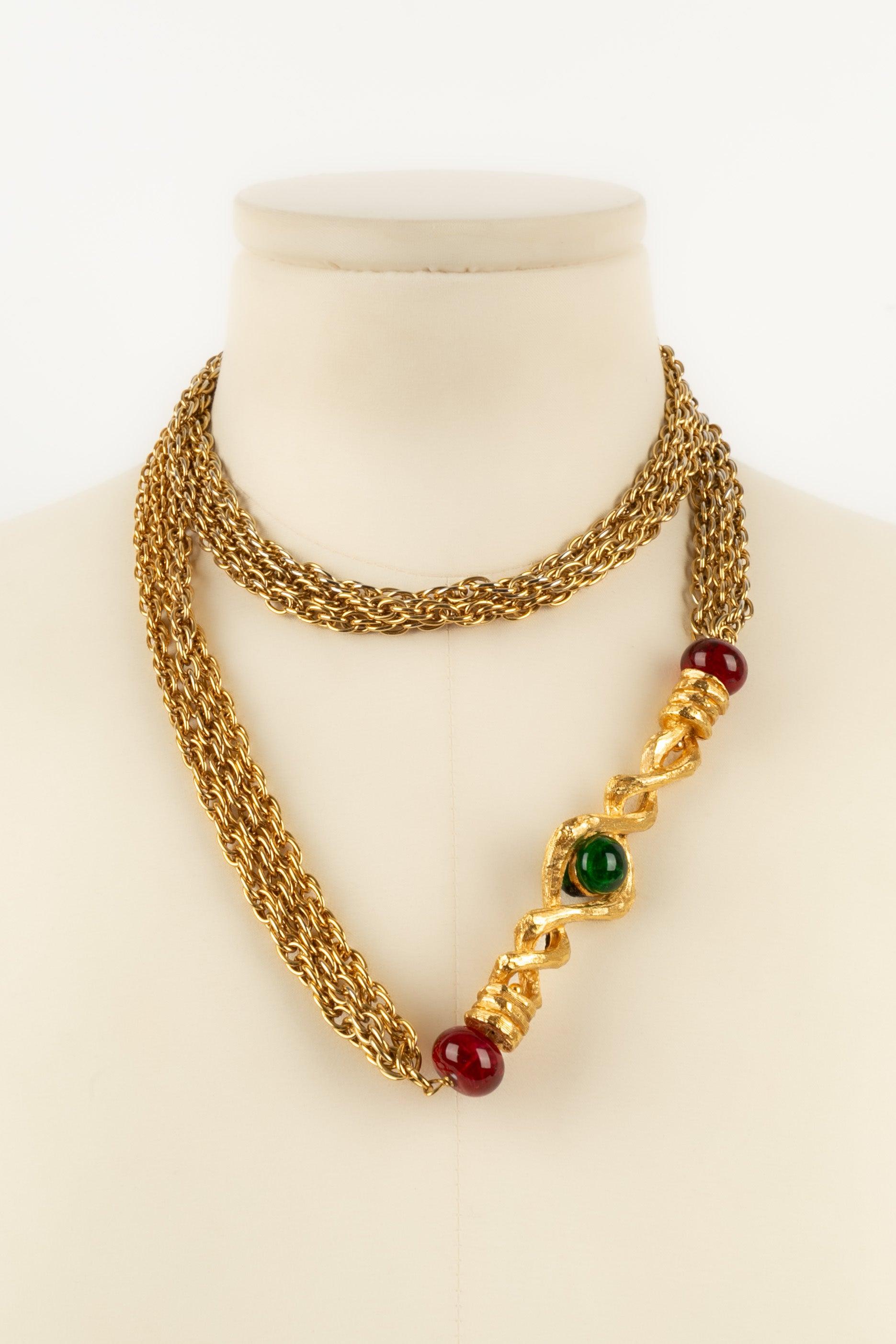 Women's Chanel Necklace in Gold-Plated Metal and Colored Glass Pearls For Sale