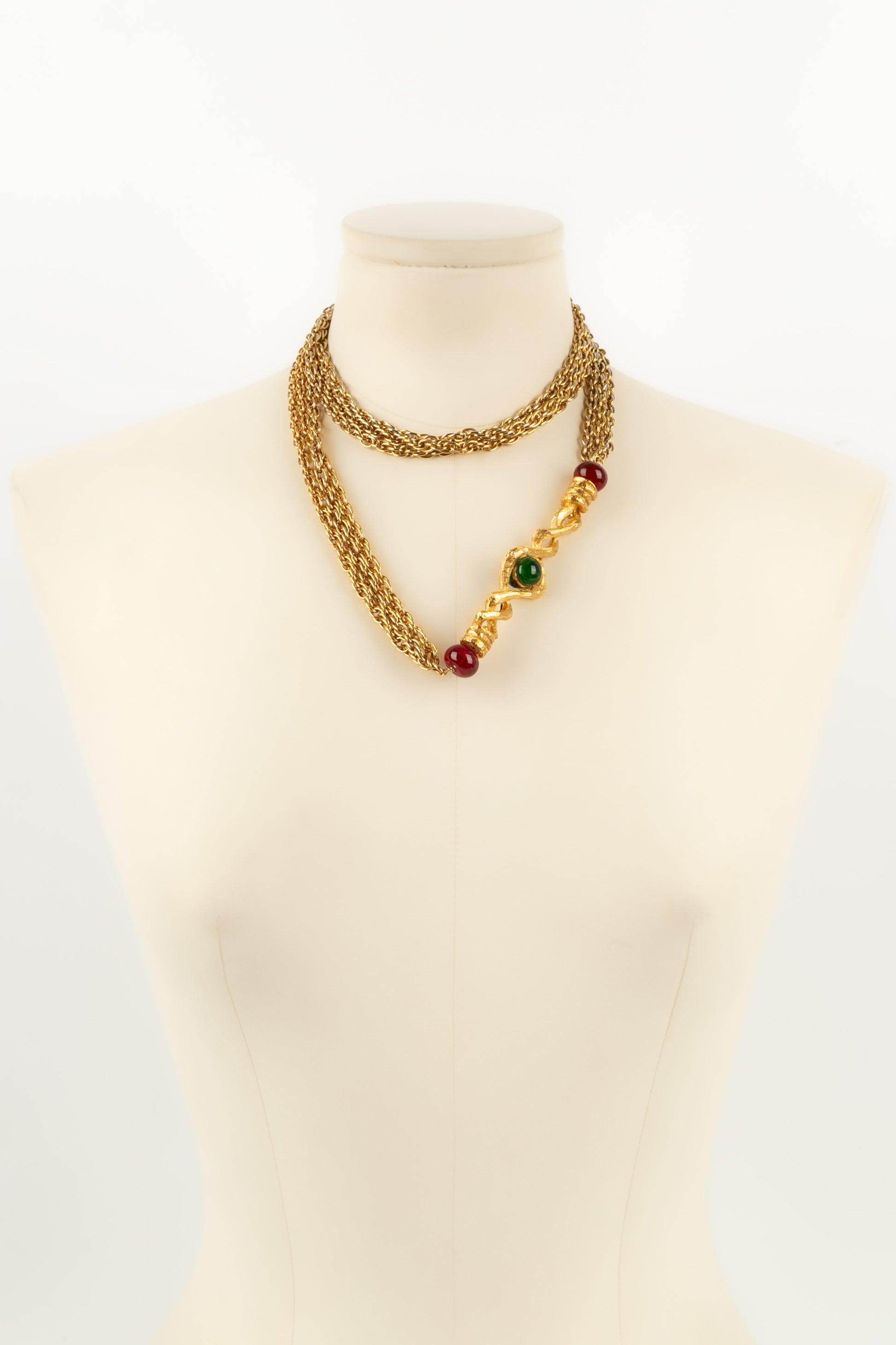 Chanel Necklace in Gold-Plated Metal and Colored Glass Pearls For Sale 1