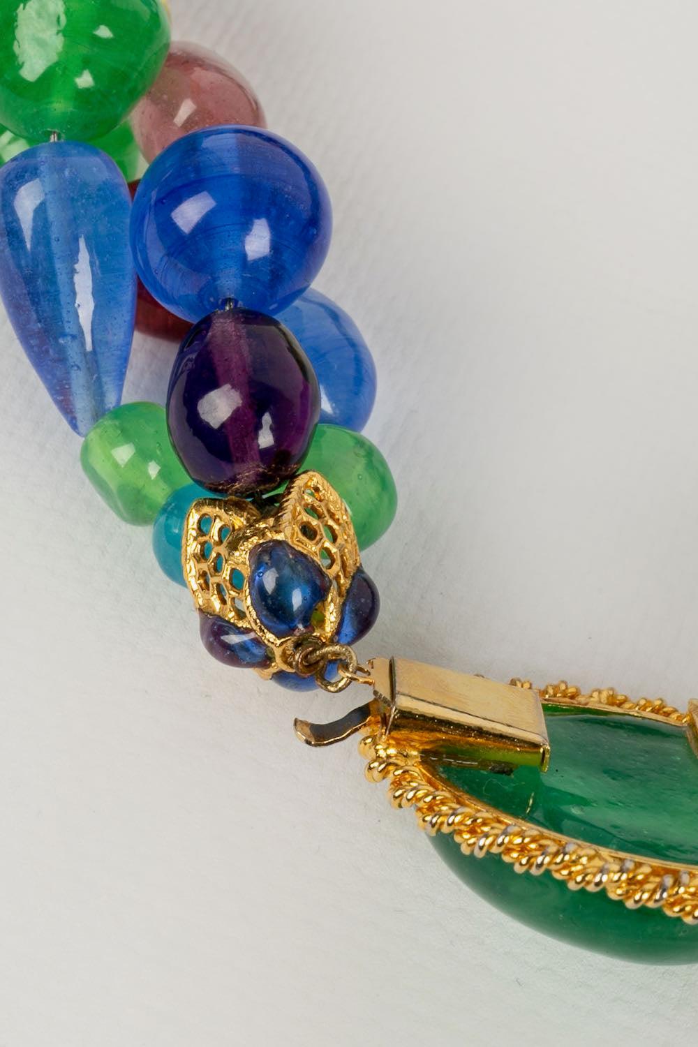 Chanel Halskette aus mehrfarbigem Glaspastell und Strasssteinen im Angebot 2