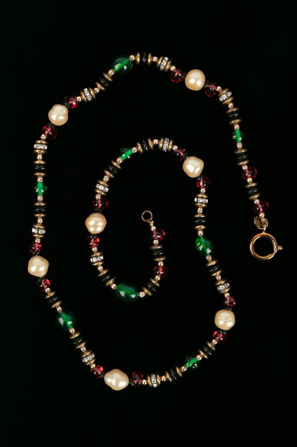 Women's Chanel Necklace in Pearls, Rhinestones and Golden Metal Rings