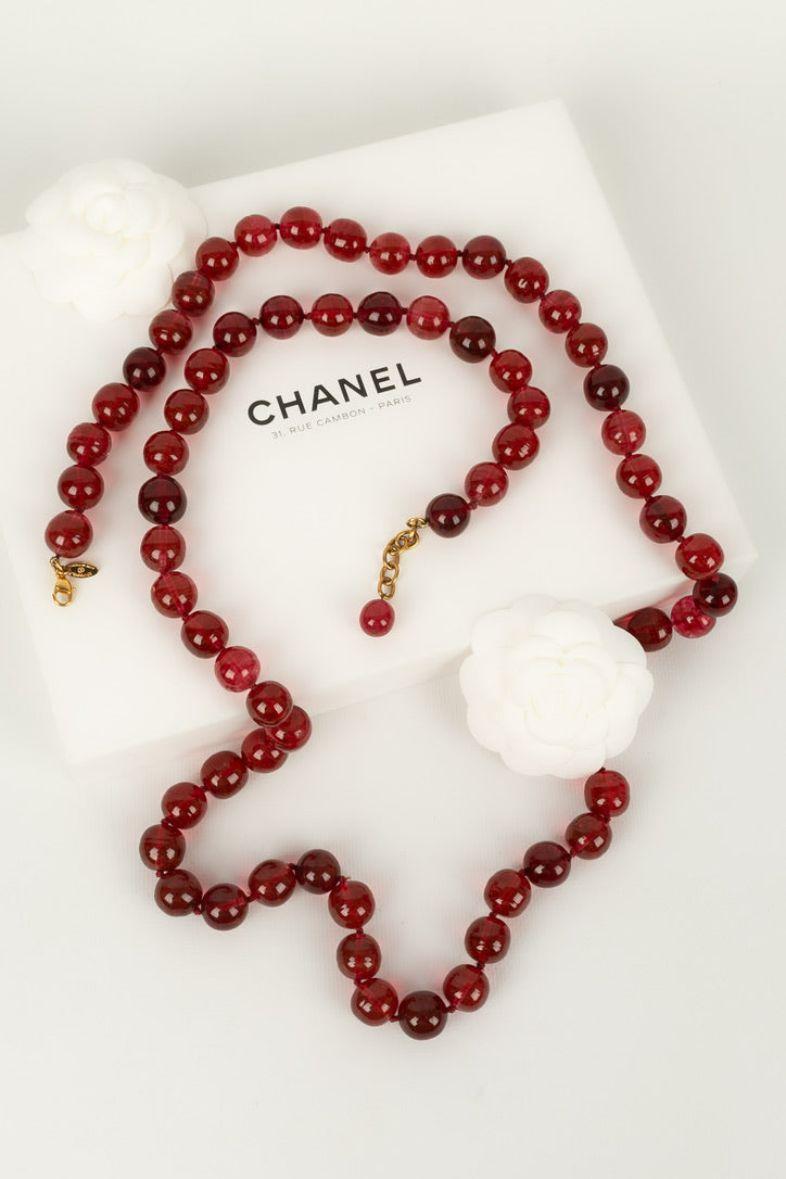 Chanel Halskette aus roten Glasperlen im Angebot 3