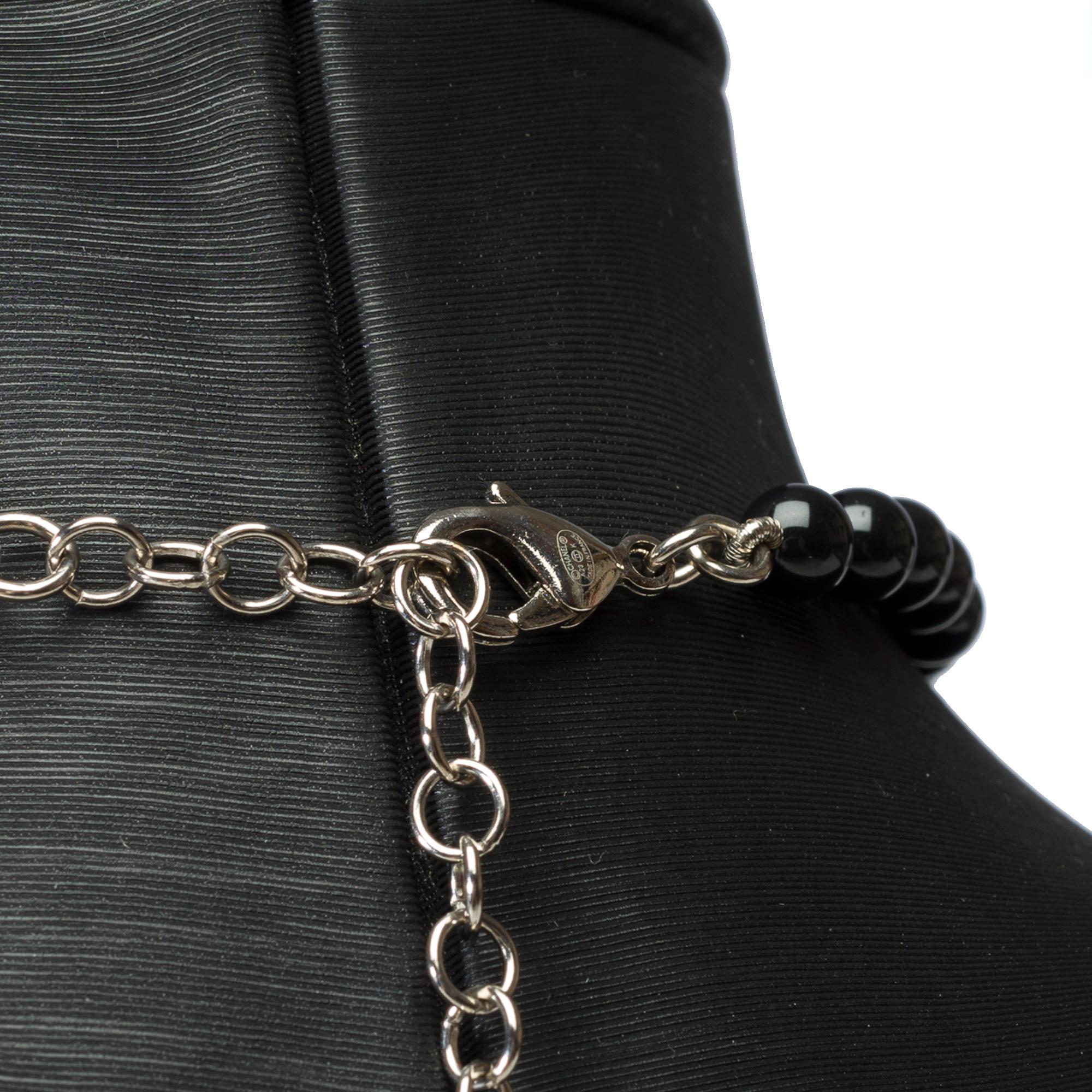 Women's Chanel Necklace in silver metal and black pearl