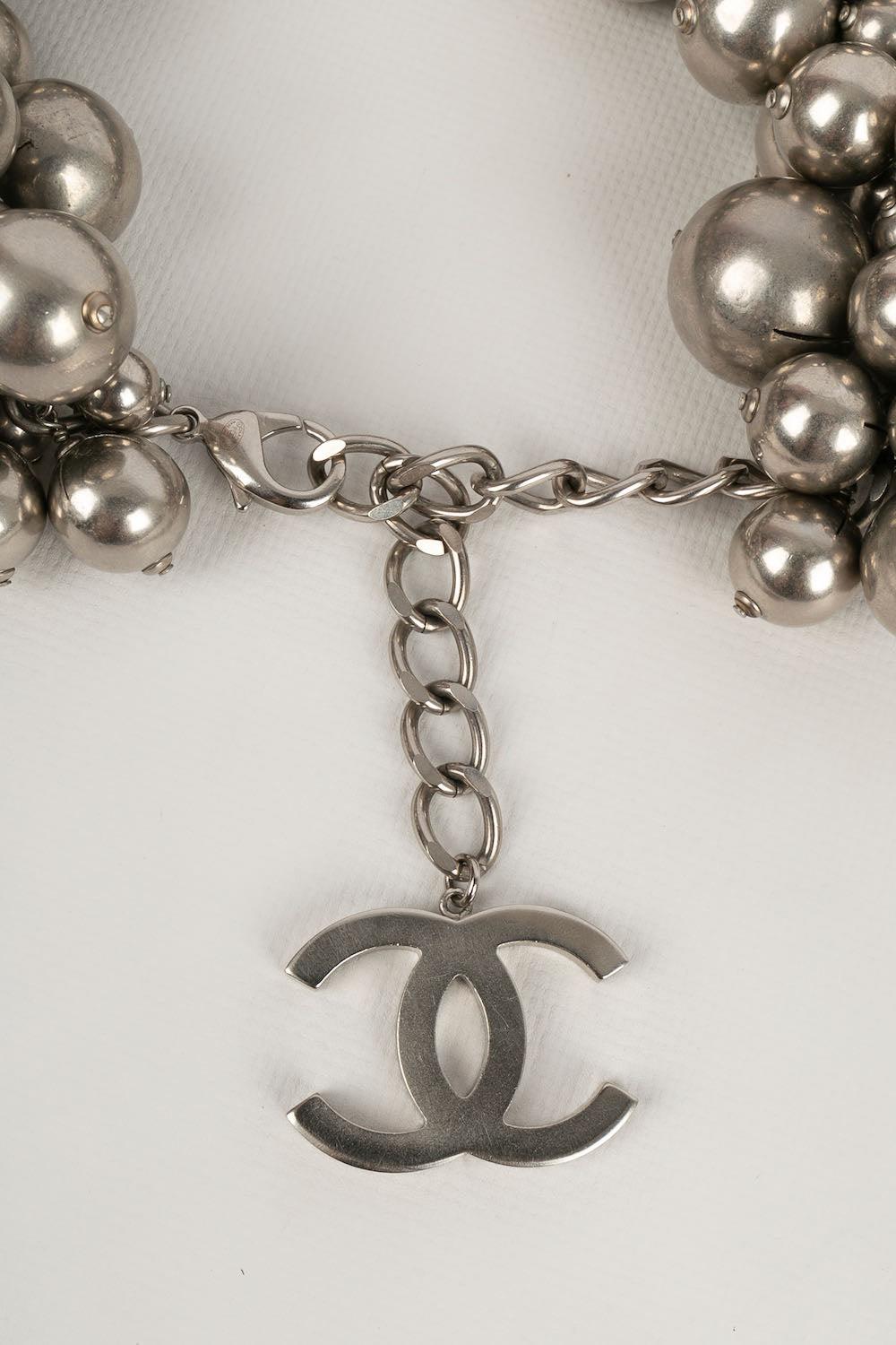 Chanel Necklace in Silver Metal Spheres For Sale 1