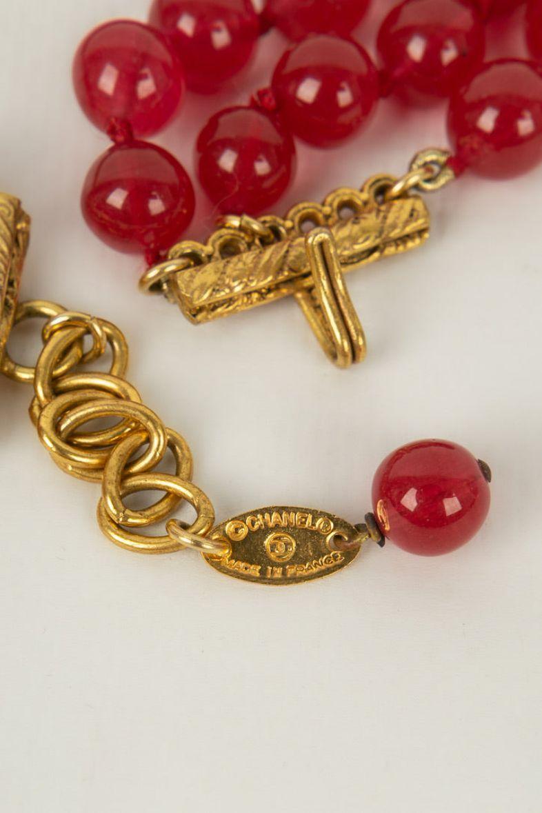 Chanel Necklace in Three Rows of Red Glass Beads 1