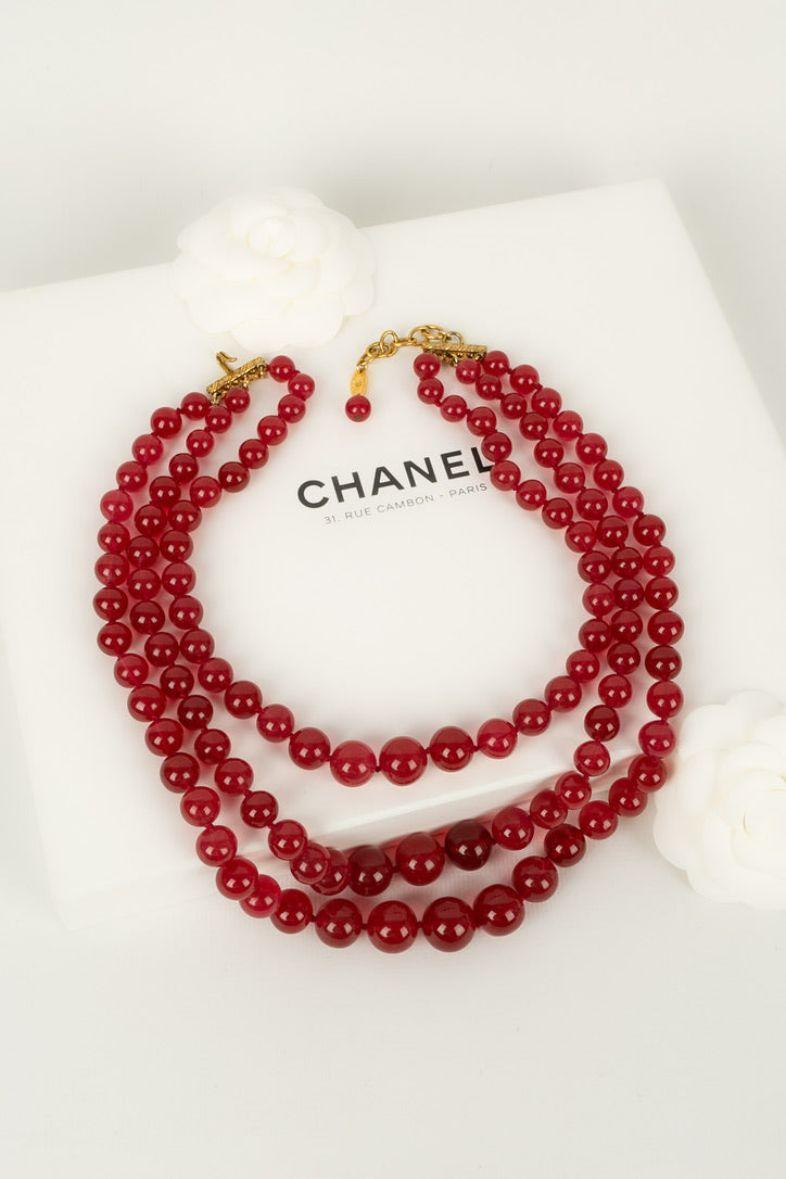 Chanel Necklace in Three Rows of Red Glass Beads 3