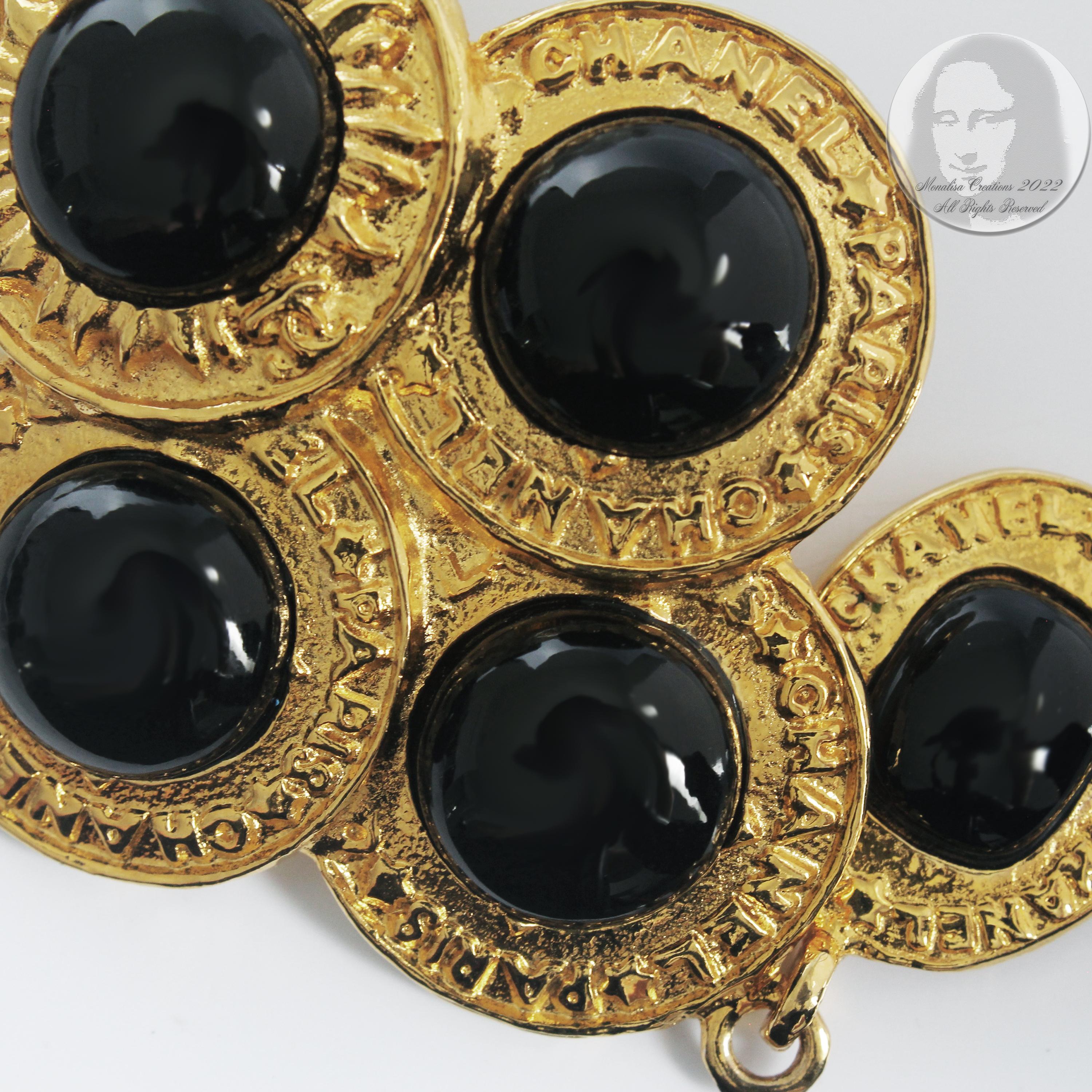 Chanel Necklace Large Medallion Pendant Poured Glass Pearls Vintage 90s + COA For Sale 7
