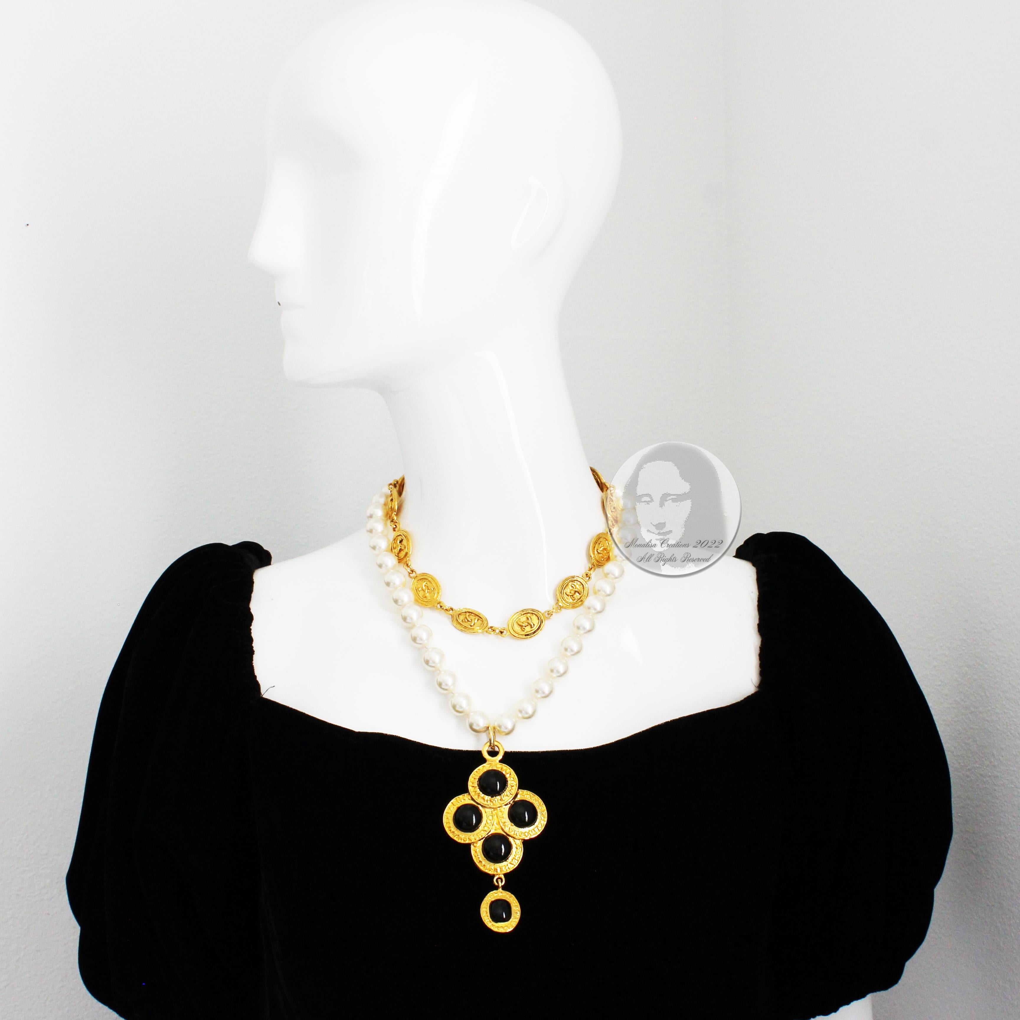 Contemporary Chanel Necklace Large Medallion Pendant Poured Glass Pearls Vintage 90s + COA For Sale