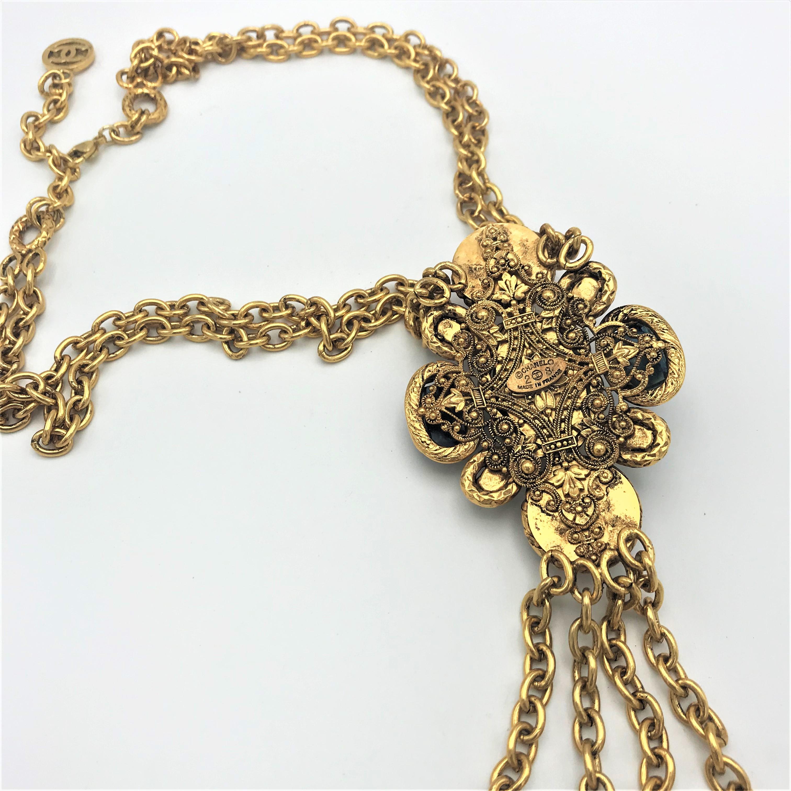 Artisan Chanel necklace by R. Goossens and Gripoix Paris signed 2CC8 gold plated For Sale