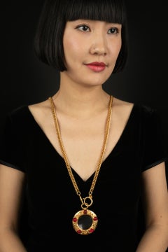 Chanel necklace 'magnifying glass' by Karl Lagerfeld circa 1989