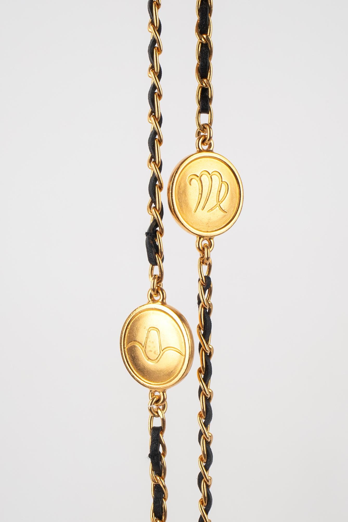 Women's Chanel necklace / sautoir Fall 1995