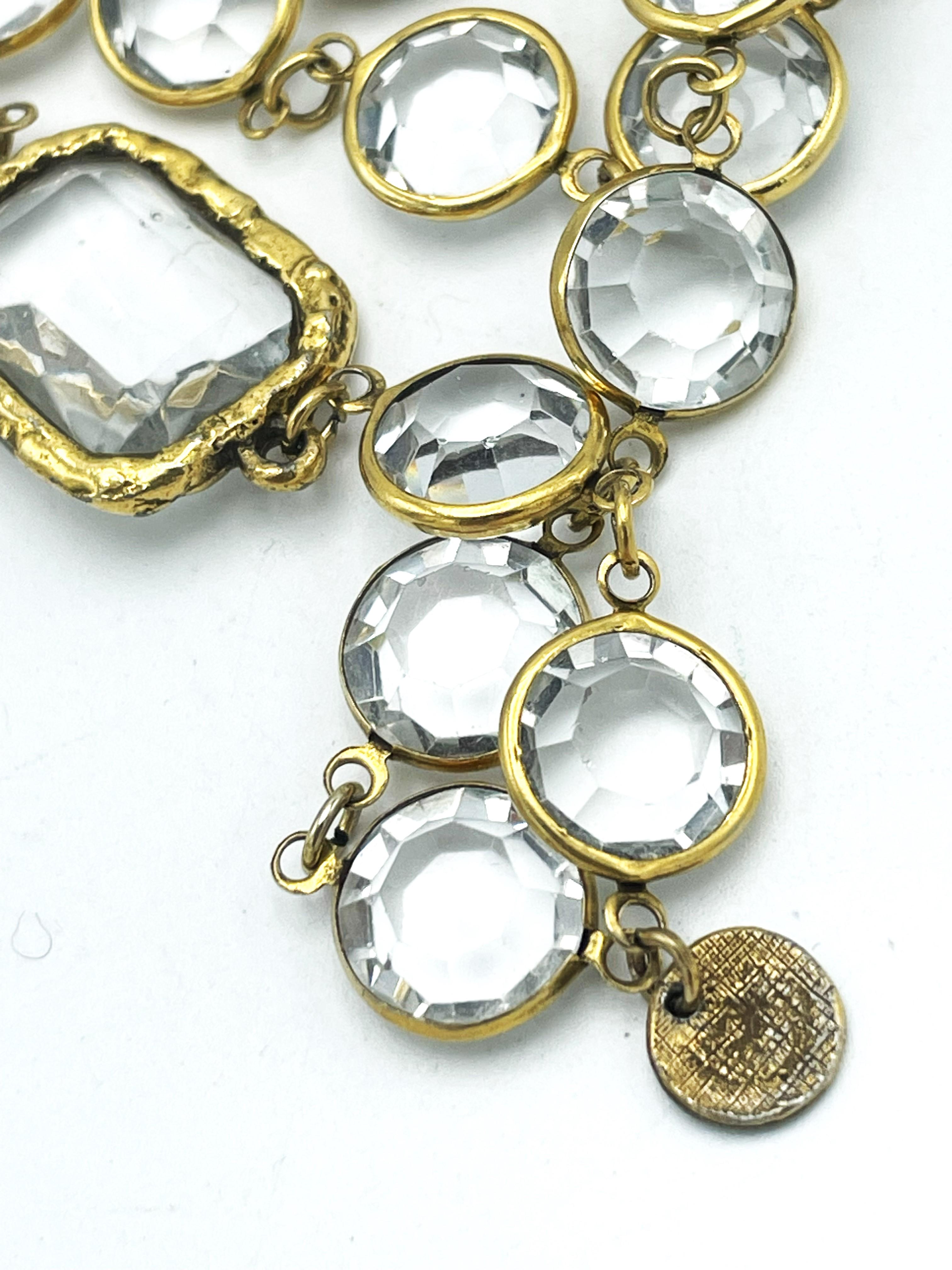 Collana CHANEL con 12 Chanel trasparenti, firmata 1981, placca d'oro in vendita 1