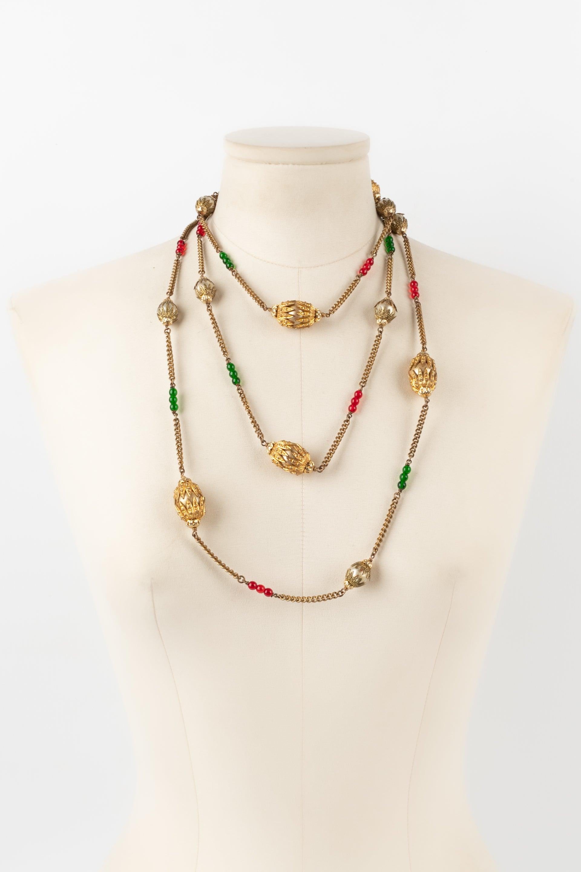 Chanel Halskette / Sautoir mit Glasperlen und Perlen im Kostüm Perlen im Zustand „Gut“ im Angebot in SAINT-OUEN-SUR-SEINE, FR