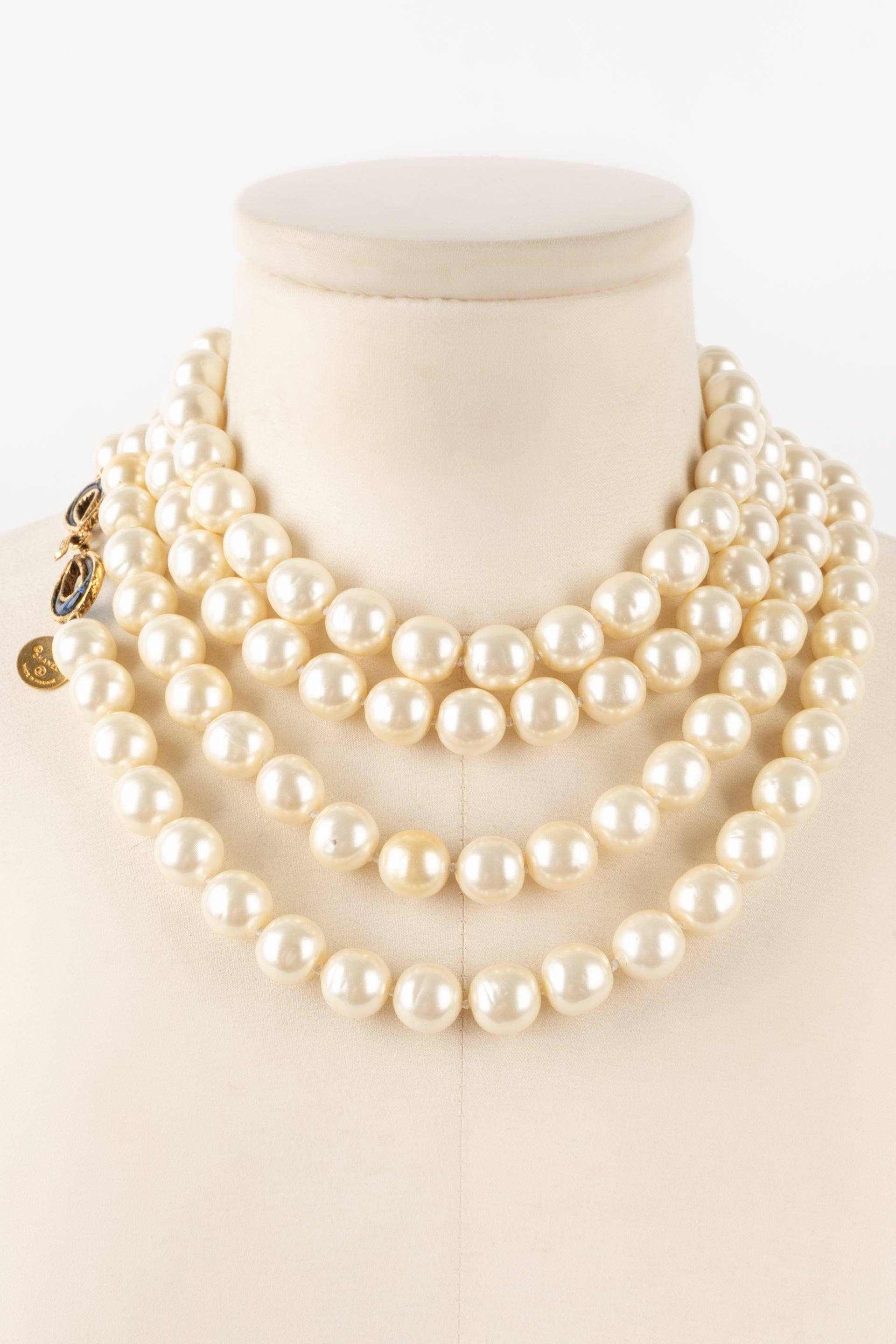 Chanel Necklace / Sautoir with Pearls and Blue Glass In Excellent Condition For Sale In SAINT-OUEN-SUR-SEINE, FR