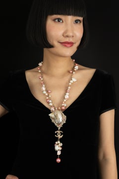 Chanel necklace 'shell' Cruise Grand Central, New York 2007