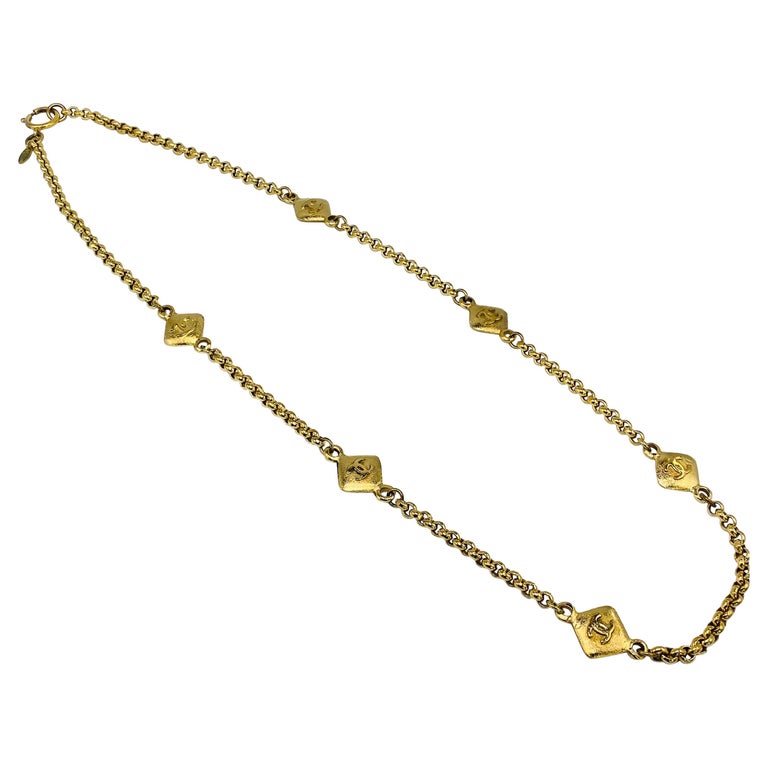 1990s Vintage CHANEL Black Clover Gold Toned CC Chain Necklace Onyx For  Sale at 1stDibs