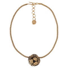 Collar Chanel con Colgante Flor, 2001