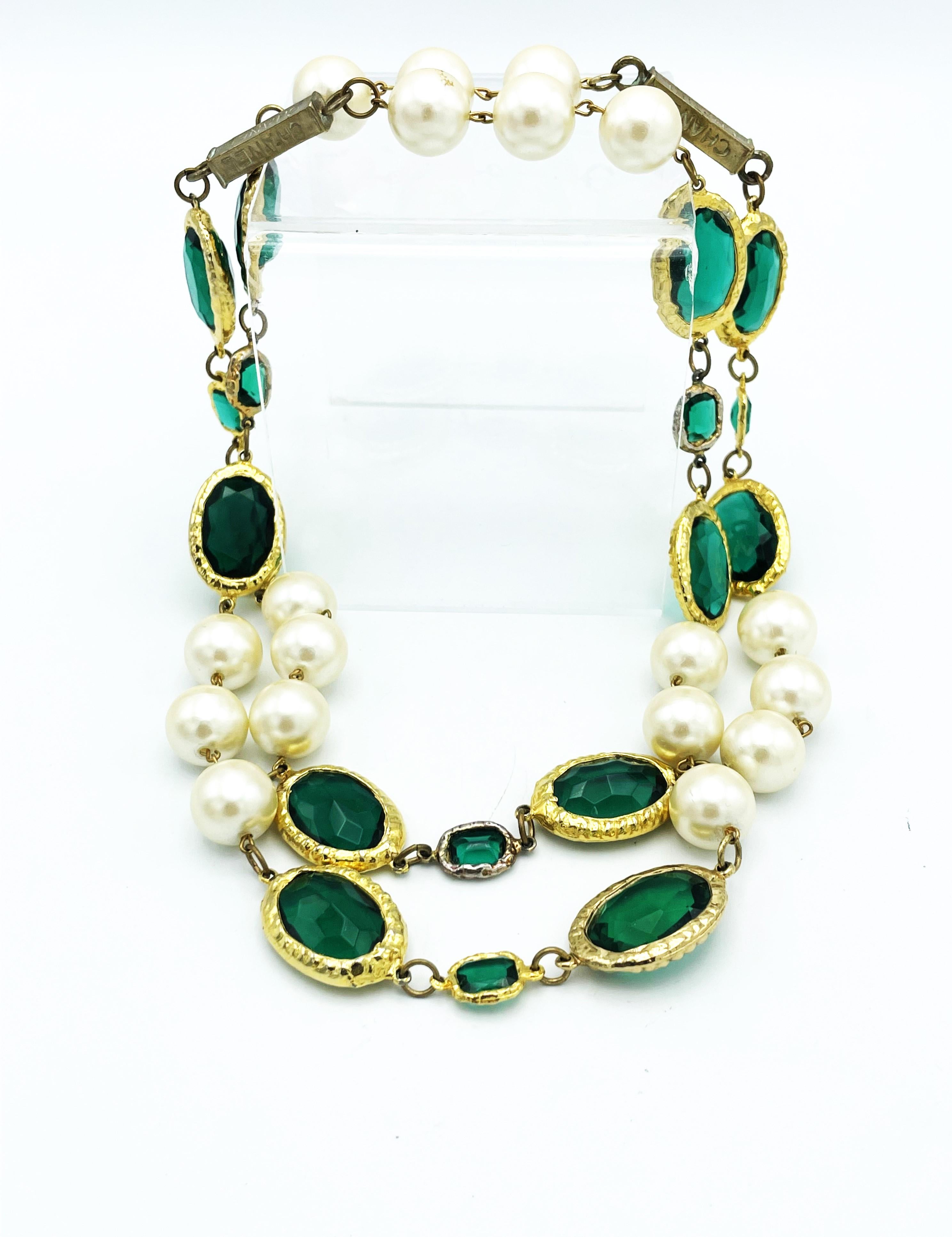 Artisan CHANEL NECKLACE with large oval cut green rhinestones and handmade pearls, 1980  For Sale