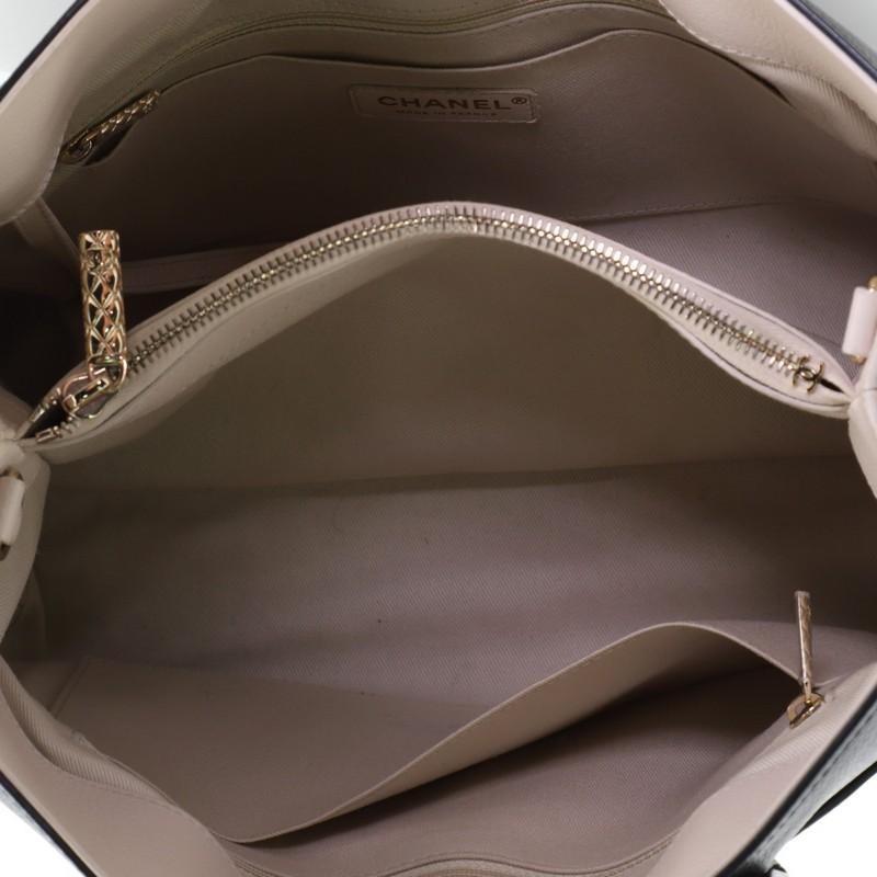 Chanel Neo Executive Tote Grained Calfskin Medium In Good Condition In NY, NY