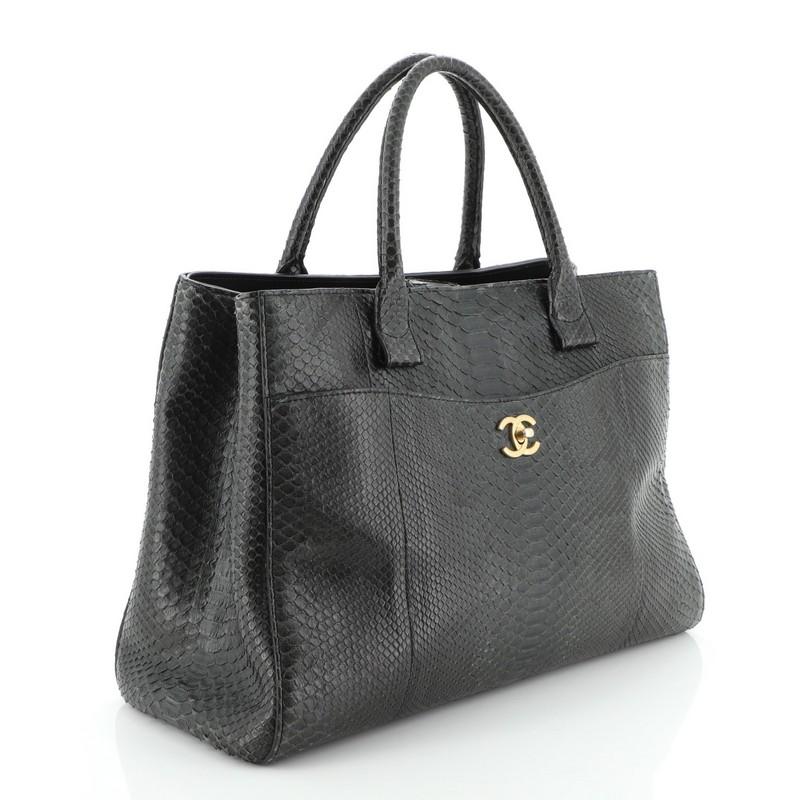 chanel neo executive tote medium