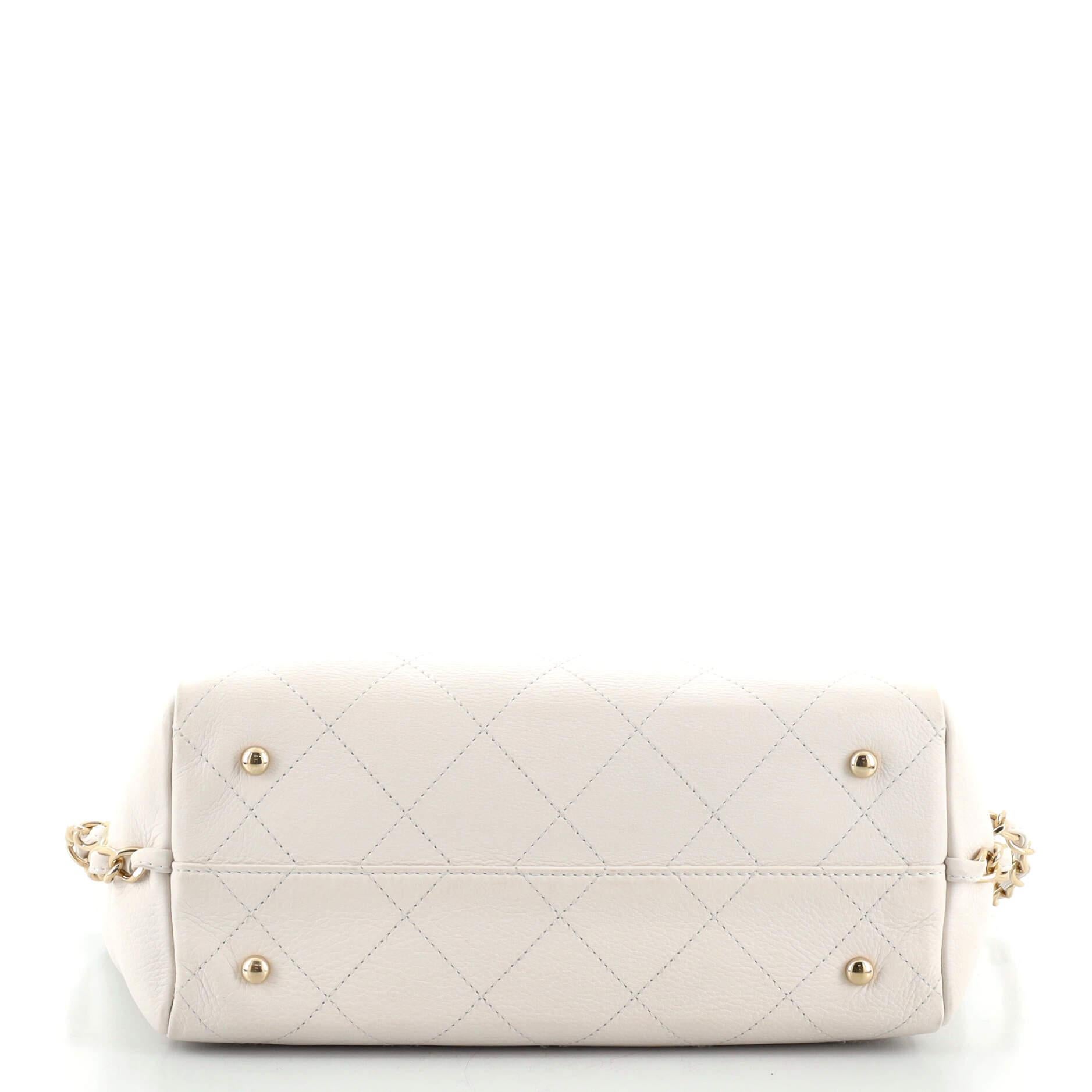 da uomo o donna Chanel Neo Soft Shopping Tote Trapuntata in pelle di toro Small